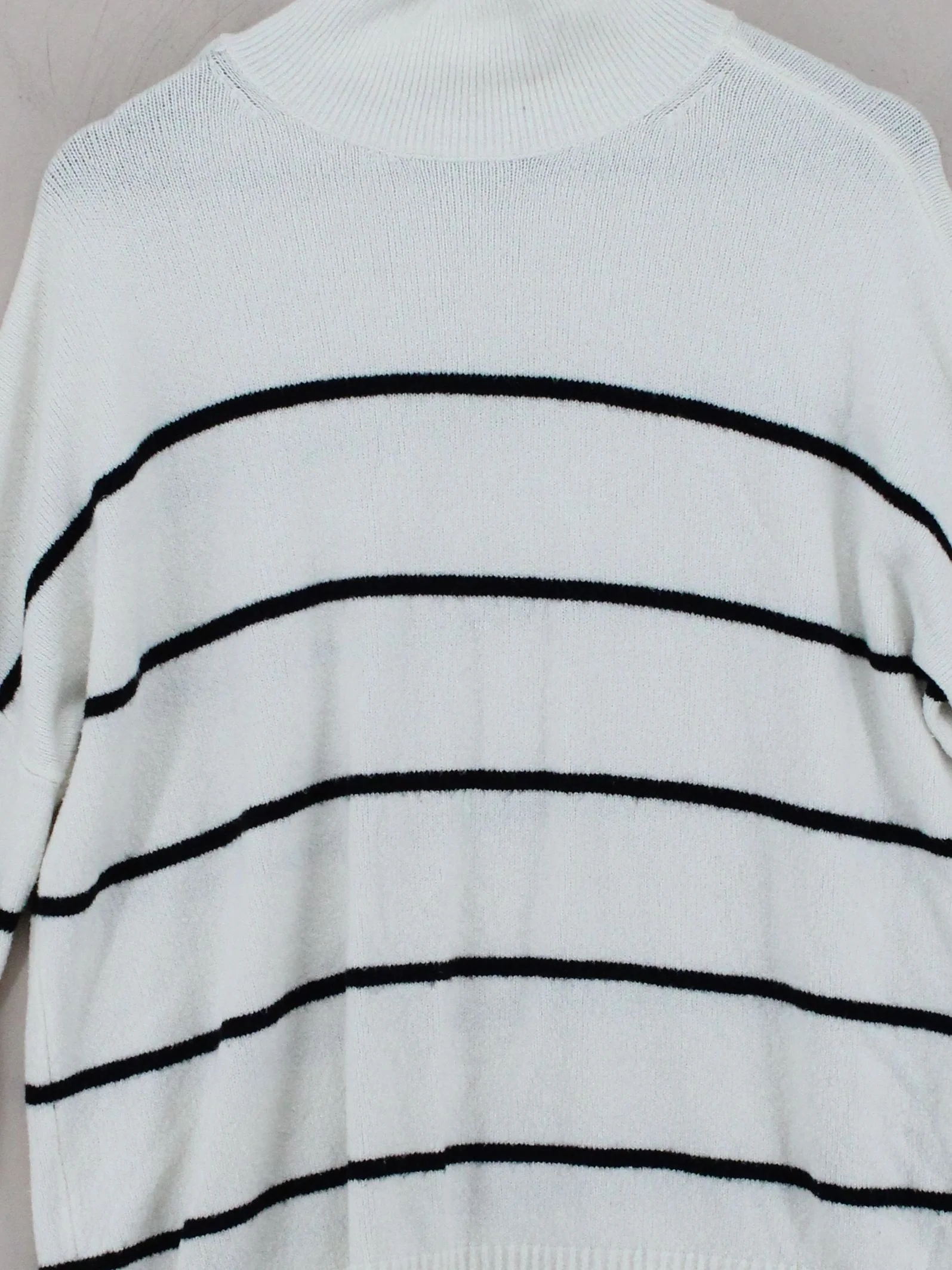 Abercrombie & Fitch Women's Jumper M White Nylon - Image 3