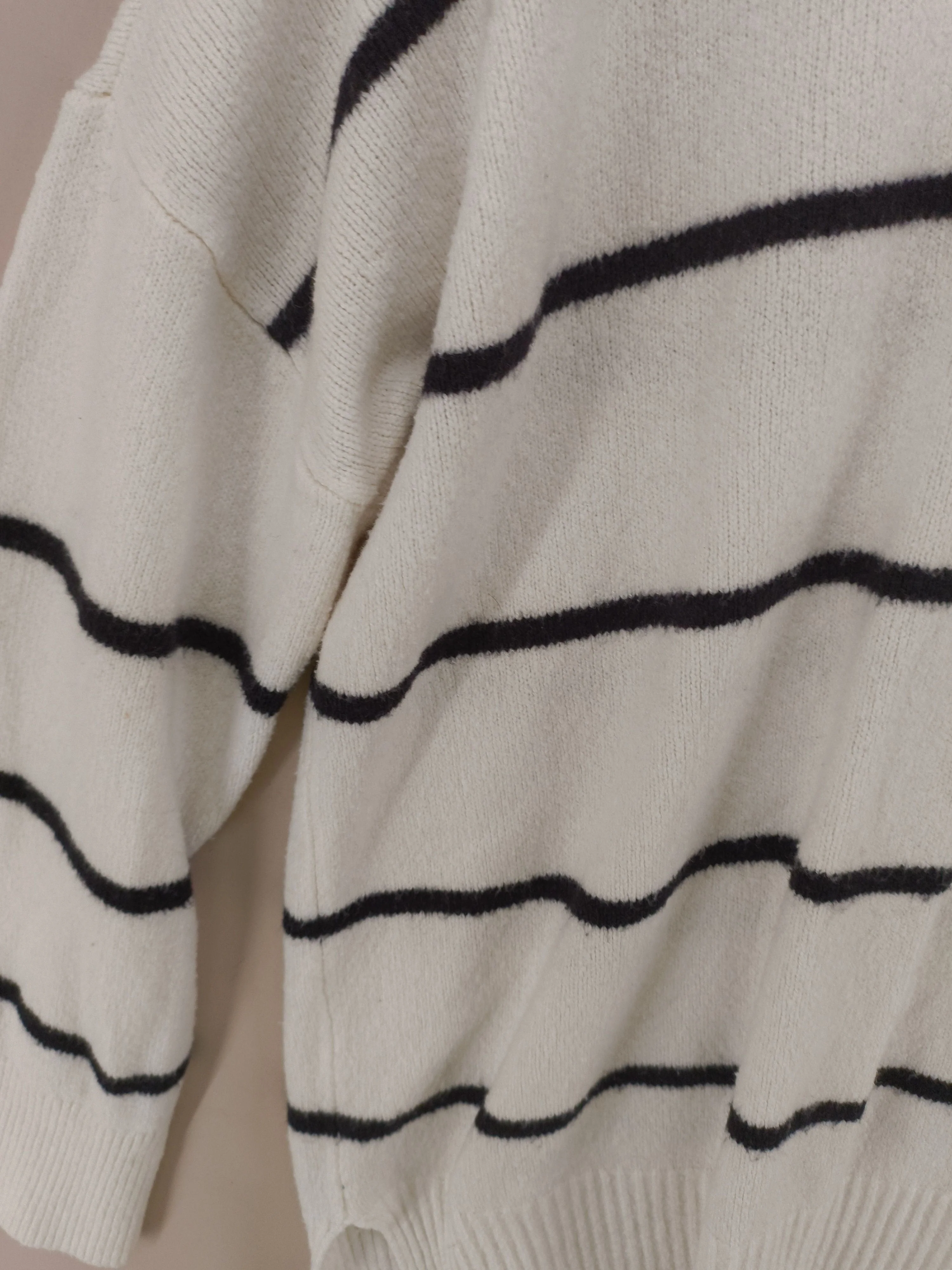 Abercrombie & Fitch Women's Jumper M White Nylon - Image 5