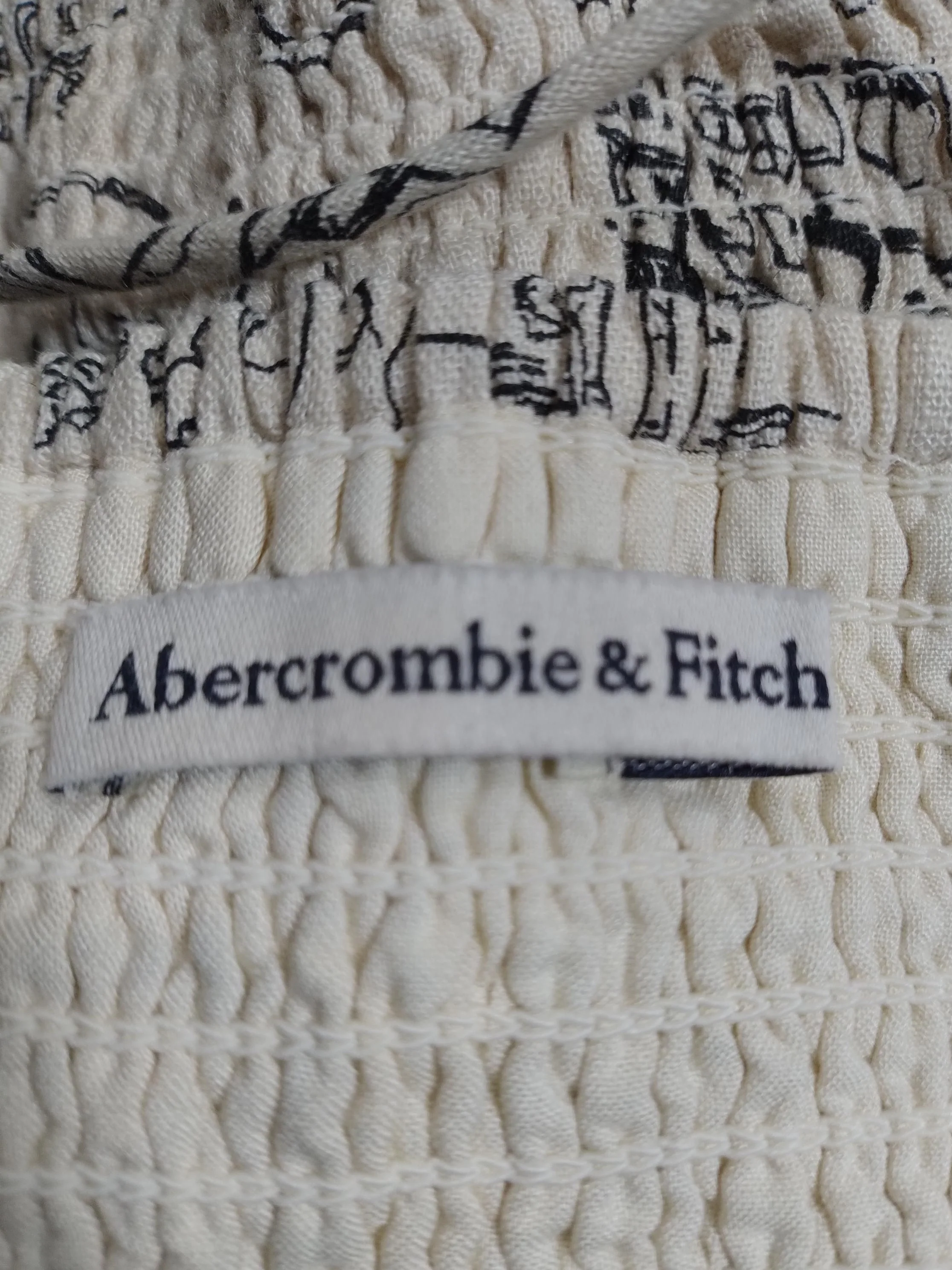 Abercrombie & Fitch Women's T-Shirt S Cream Linen with Viscose Camisole - Image 5