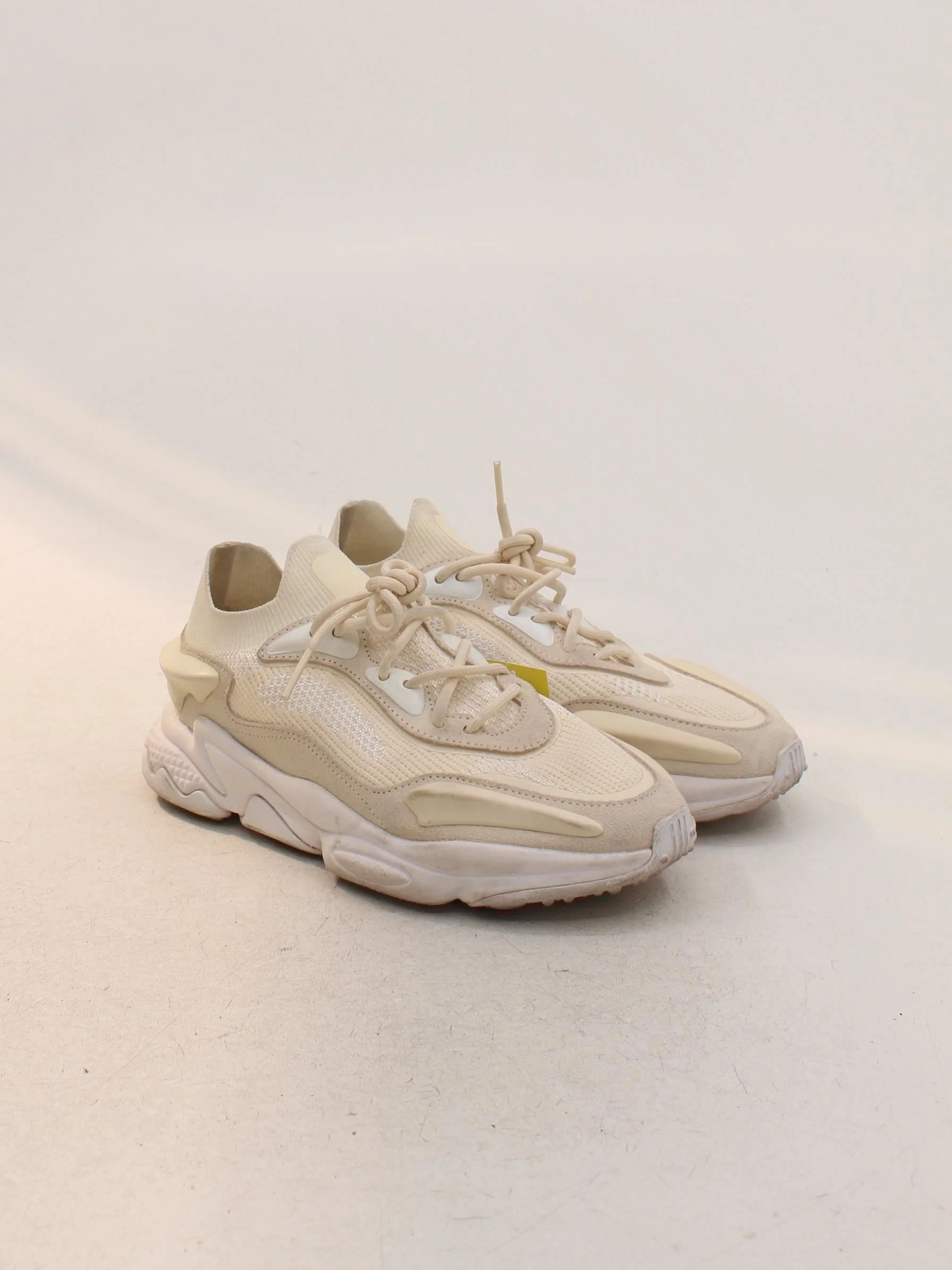 Adidas & Ivy Park OZWEEGO Women's Trainers H06171 UK6 in Cream - Image 4