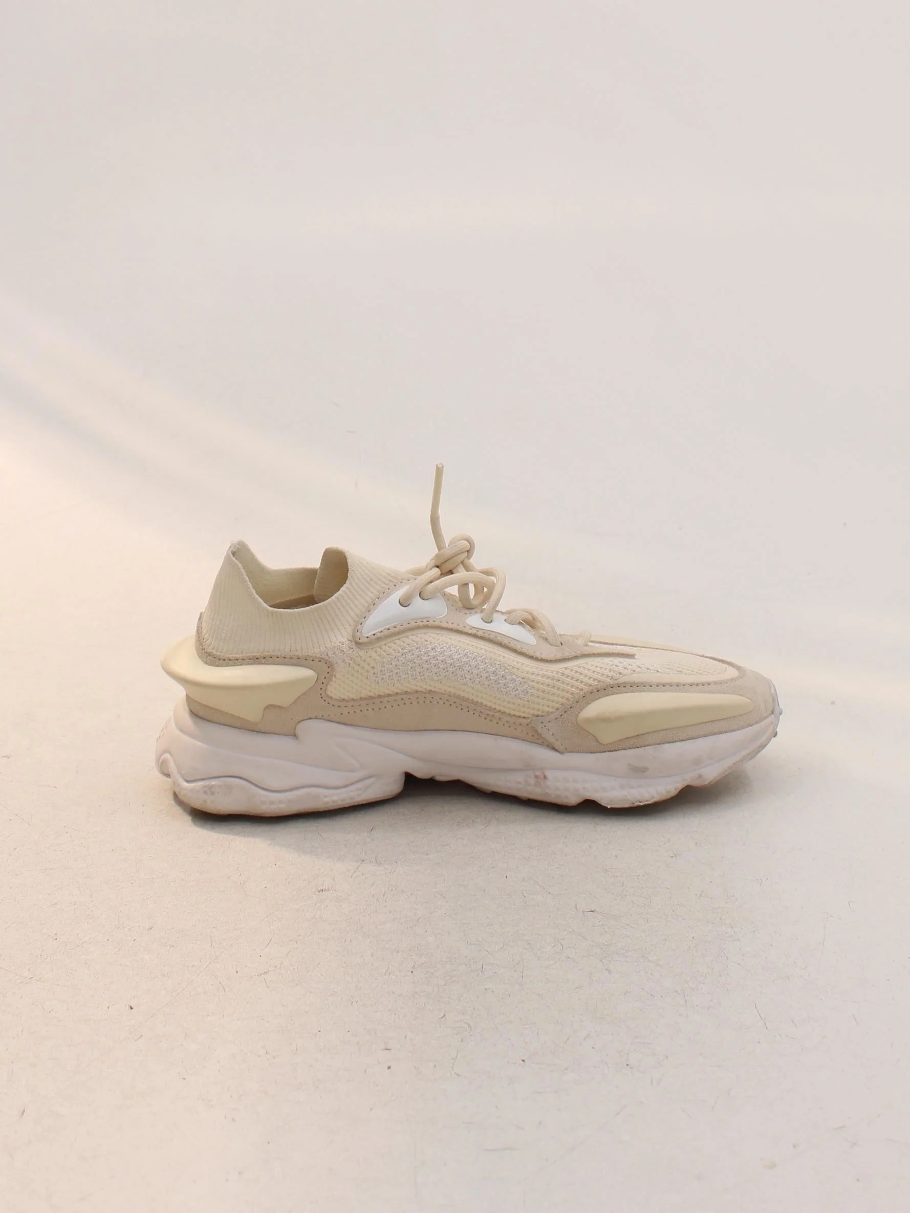 Adidas & Ivy Park OZWEEGO Women's Trainers H06171 UK6 in Cream - Image 5
