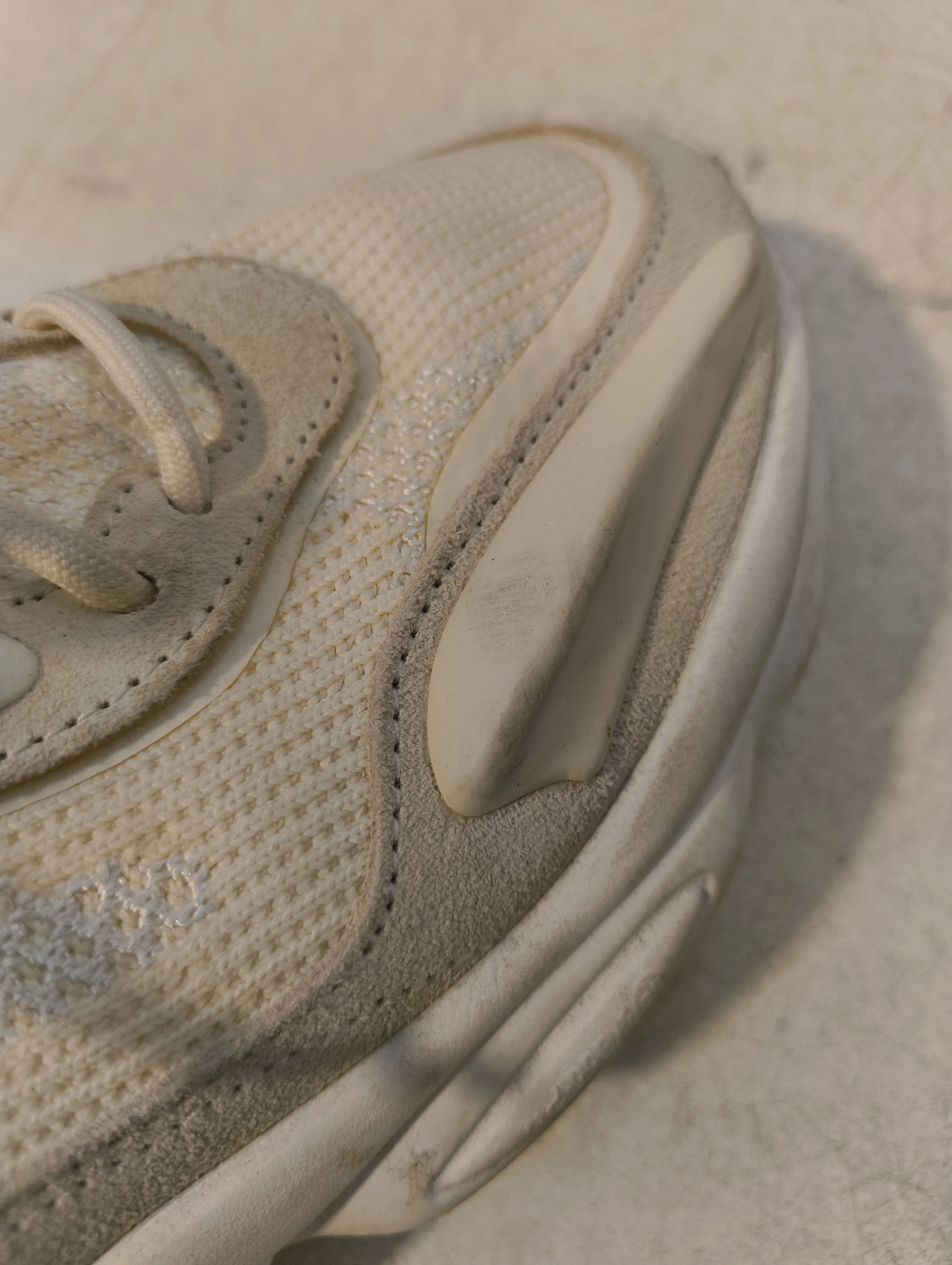 Adidas & Ivy Park OZWEEGO Women's Trainers H06171 UK6 in Cream - Image 8