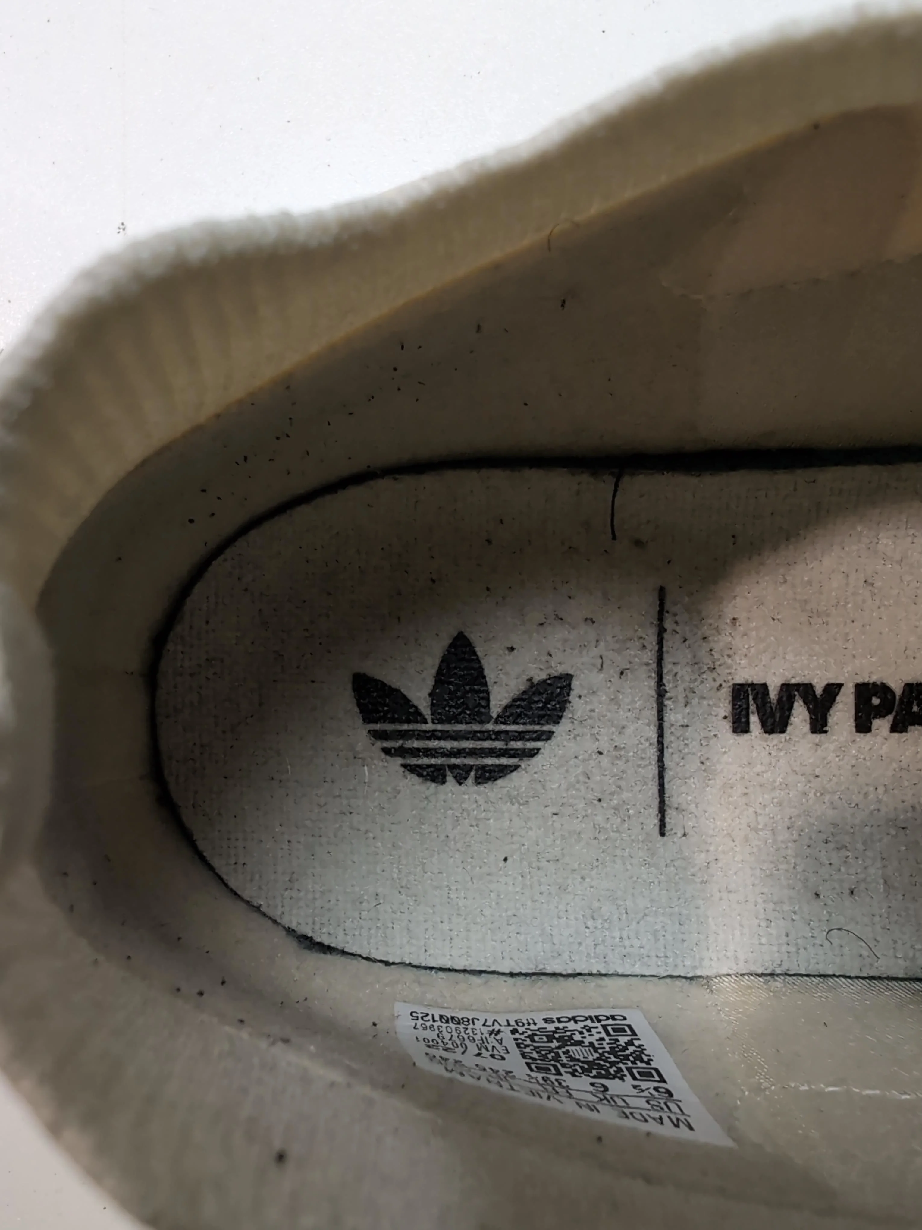 Adidas & Ivy Park OZWEEGO Women's Trainers H06171 UK6 in Cream - Image 9