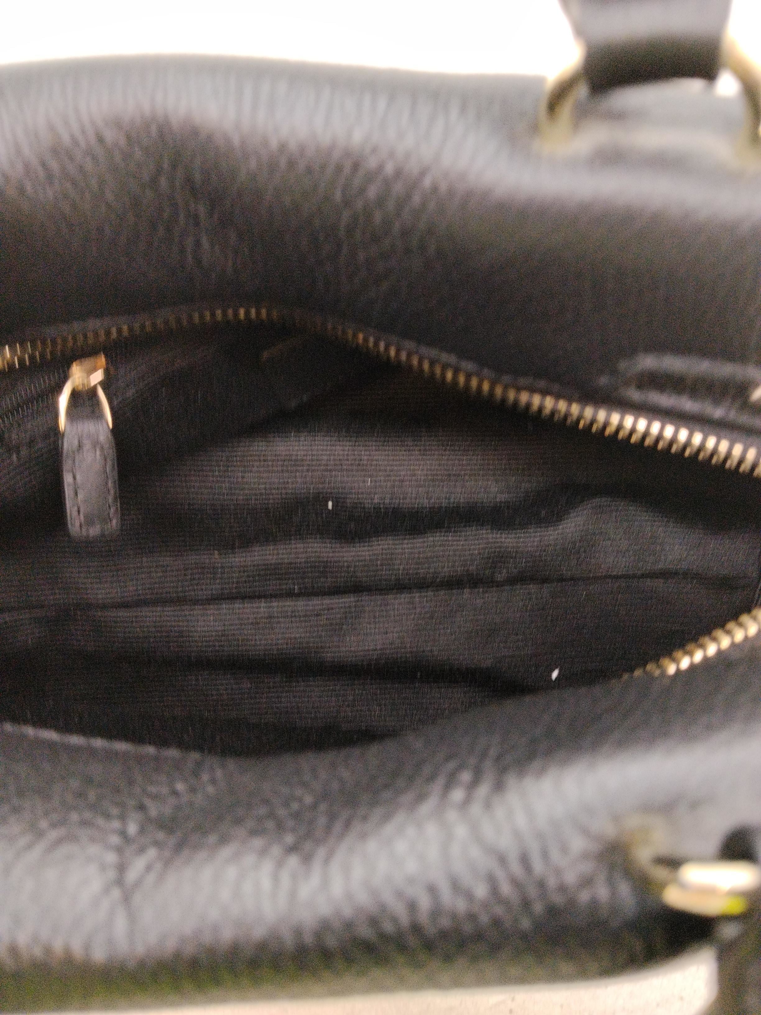 Aigner Women's Bag Black 100% Leather Shoulder Bag - Image 4