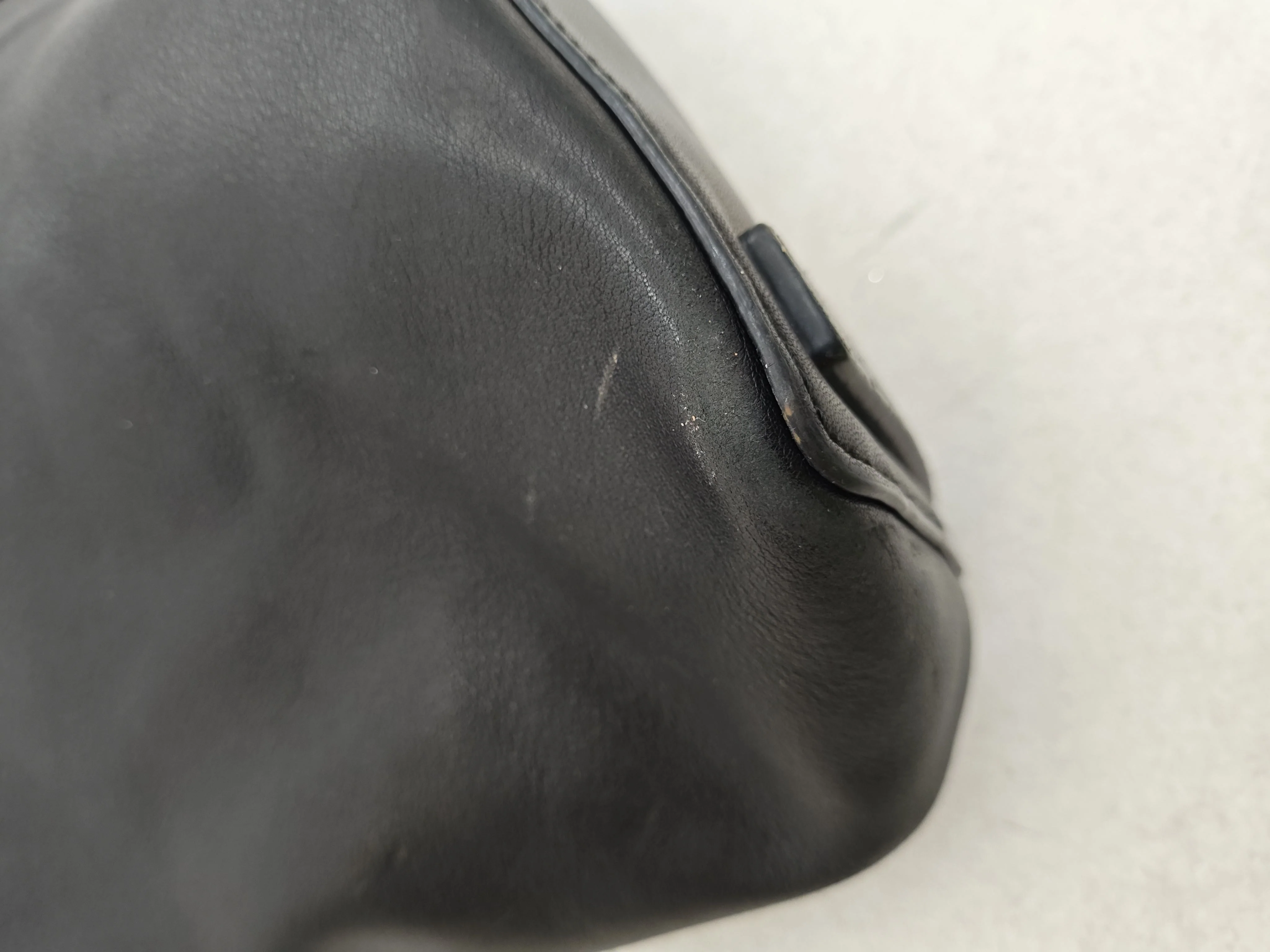 AllSaints Women's Bag Black 100% Leather Shoulder Bag - Image 6