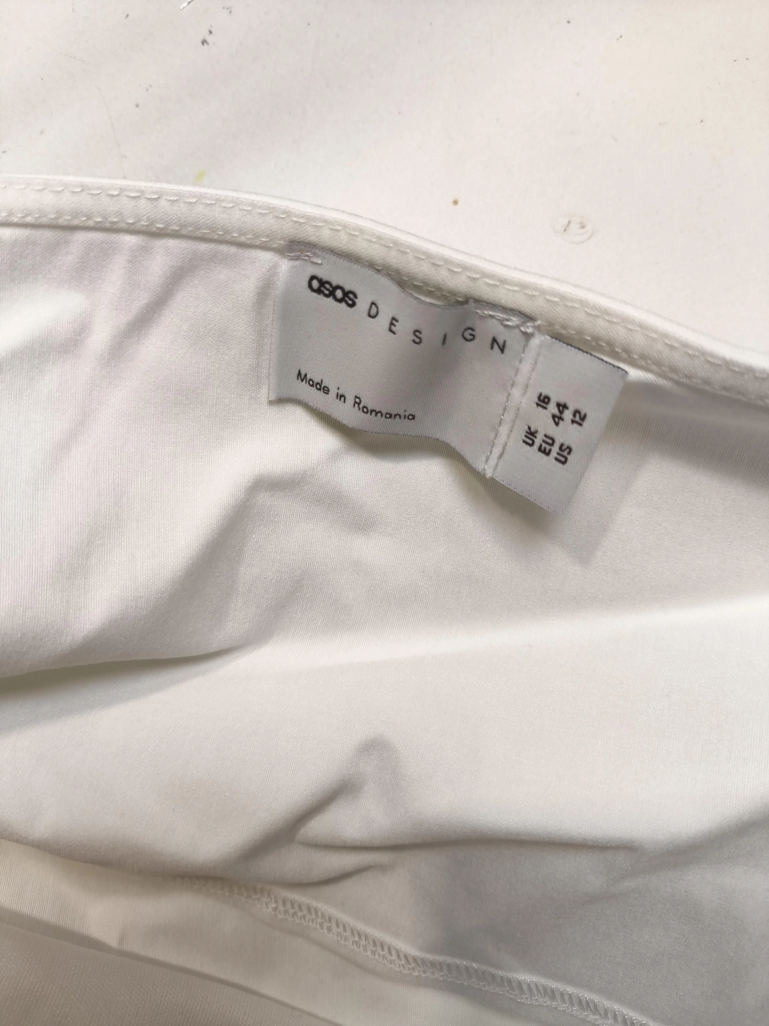 Asos Design Women's Top UK 16 White Viscose with Polyamide, Elastane Cropped - Image 5