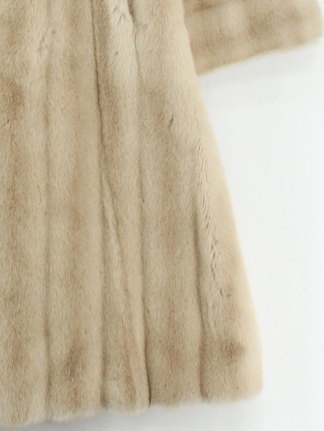 Astraka Women's Coat L Tan Acrylic with Acetate Overcoat - Image 4