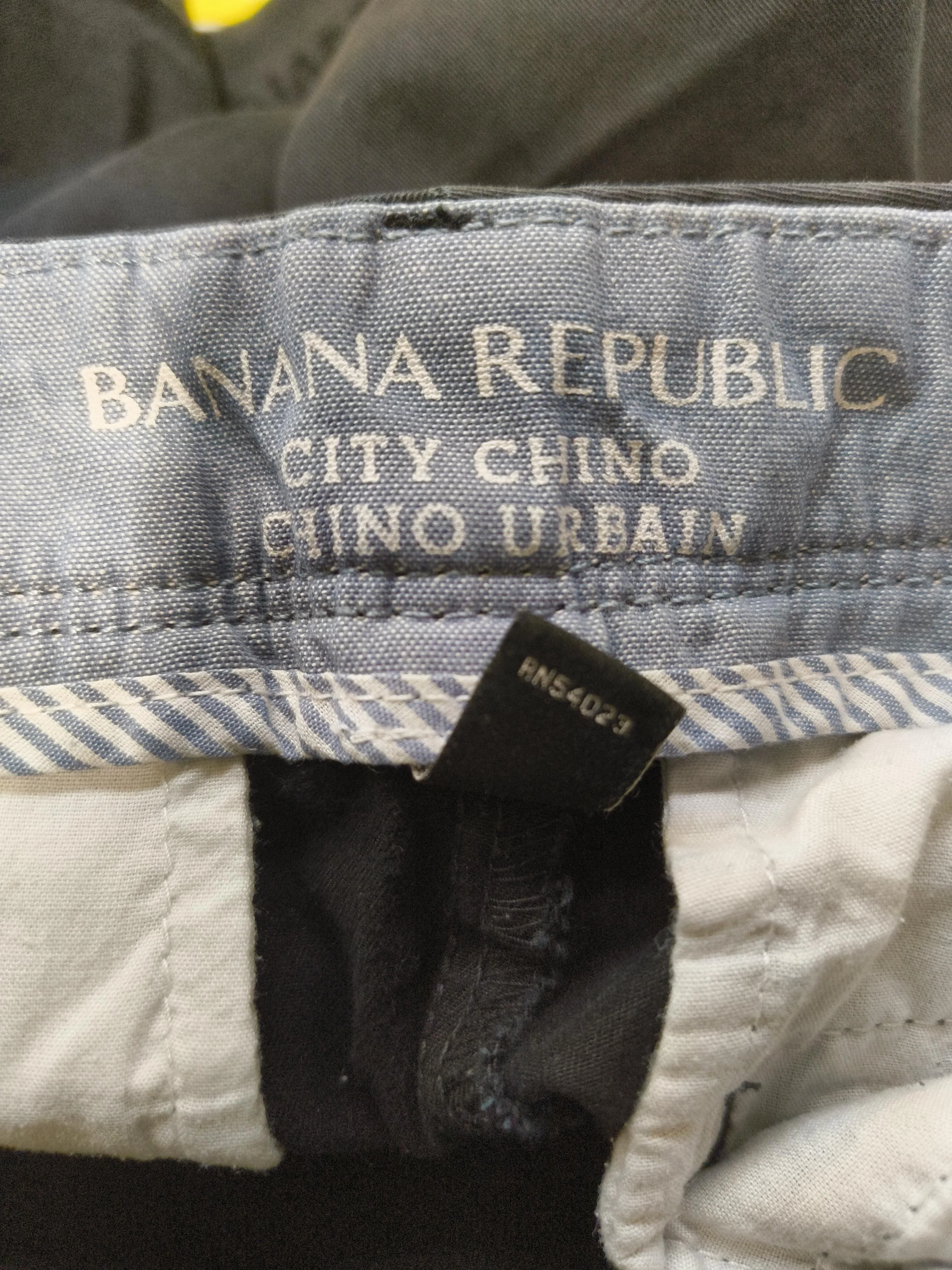 Banana Republic Men's Trousers XL Black Cotton with Spandex Tapered Chino - Image 6