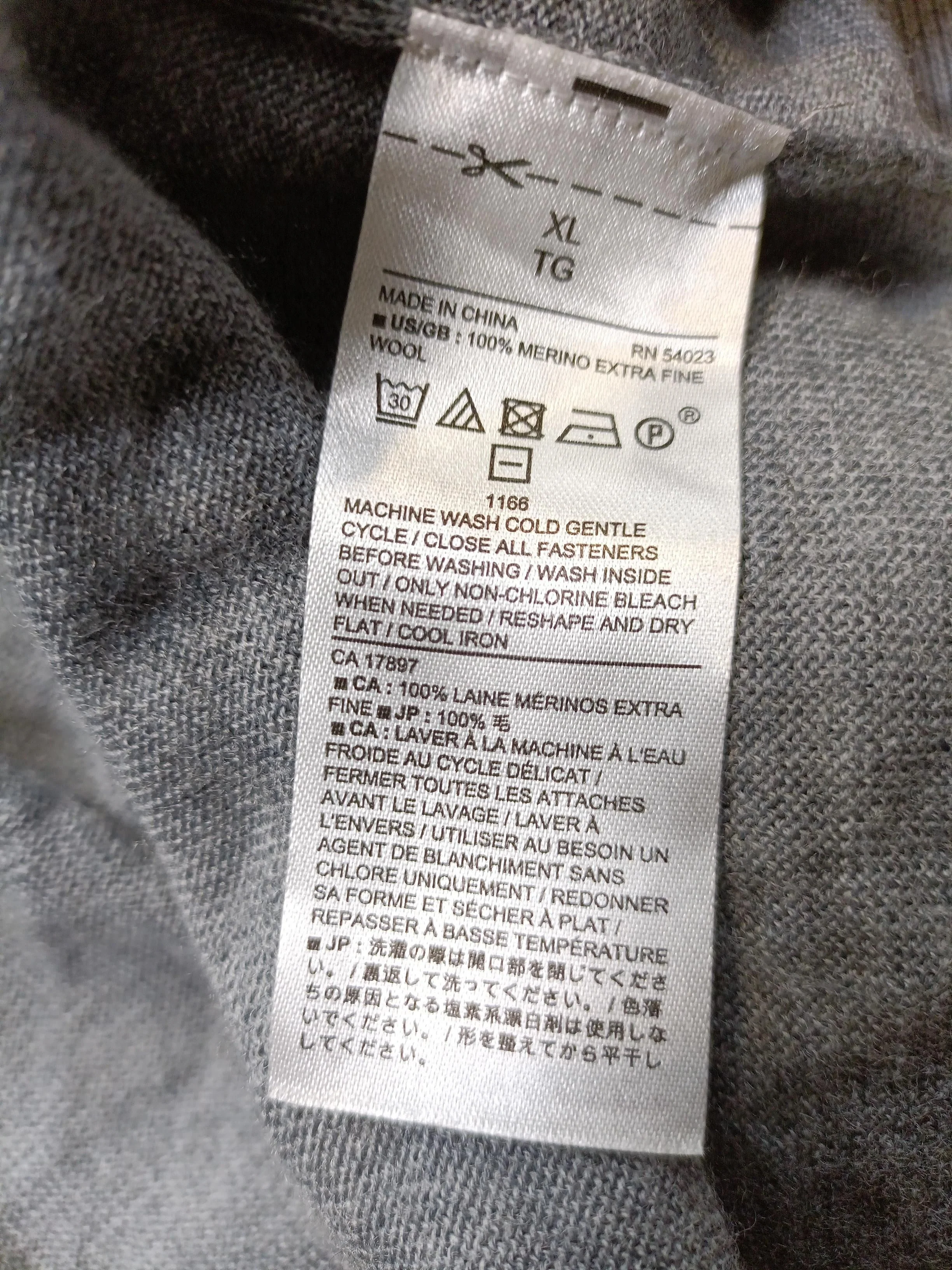 Banana Republic Women's Cardigan XL Grey 100% Wool Round Neck Cardigan - Image 6