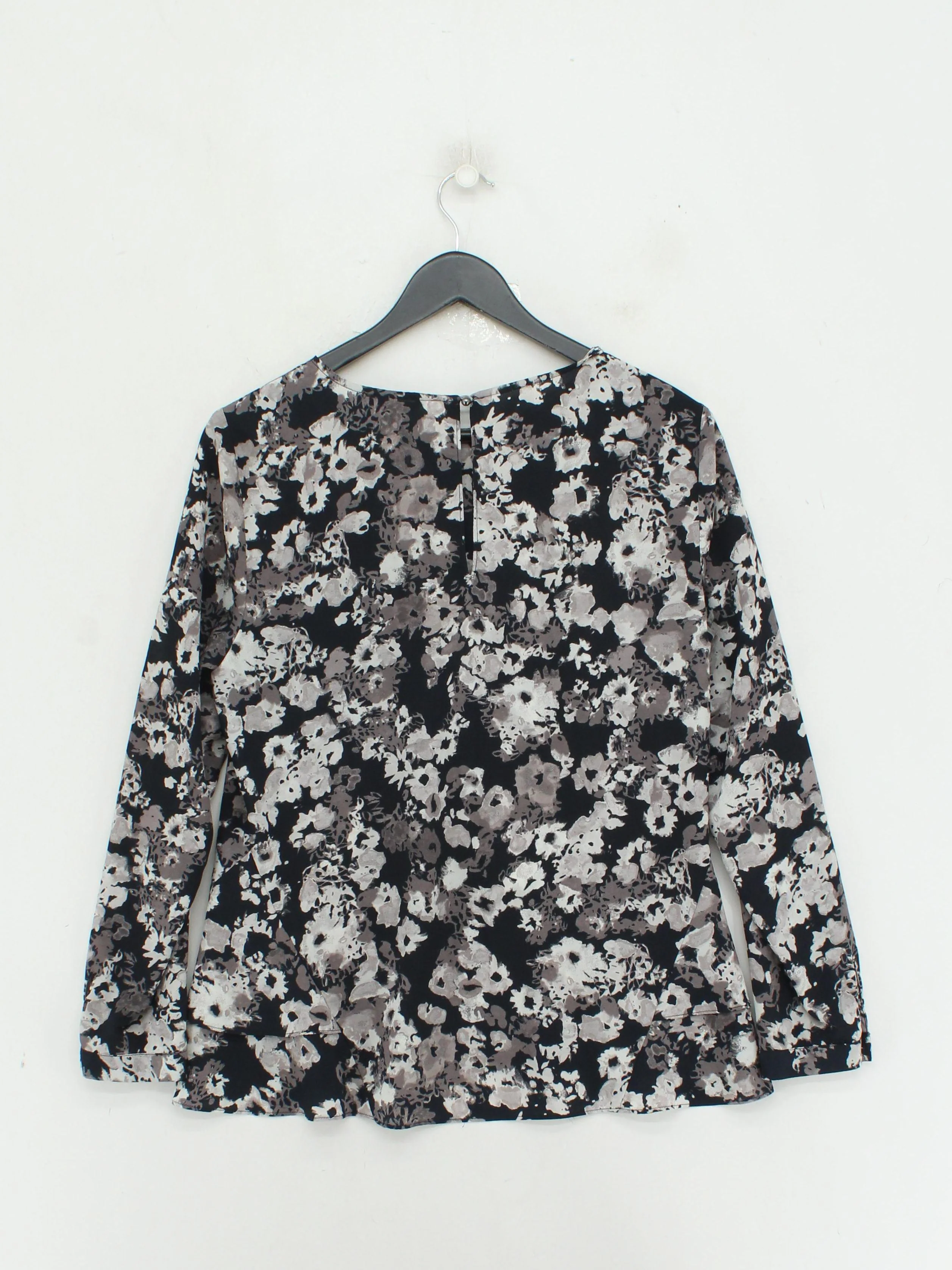 Banana Republic Women's Top M Multi 100% Polyester Basic - Image 2