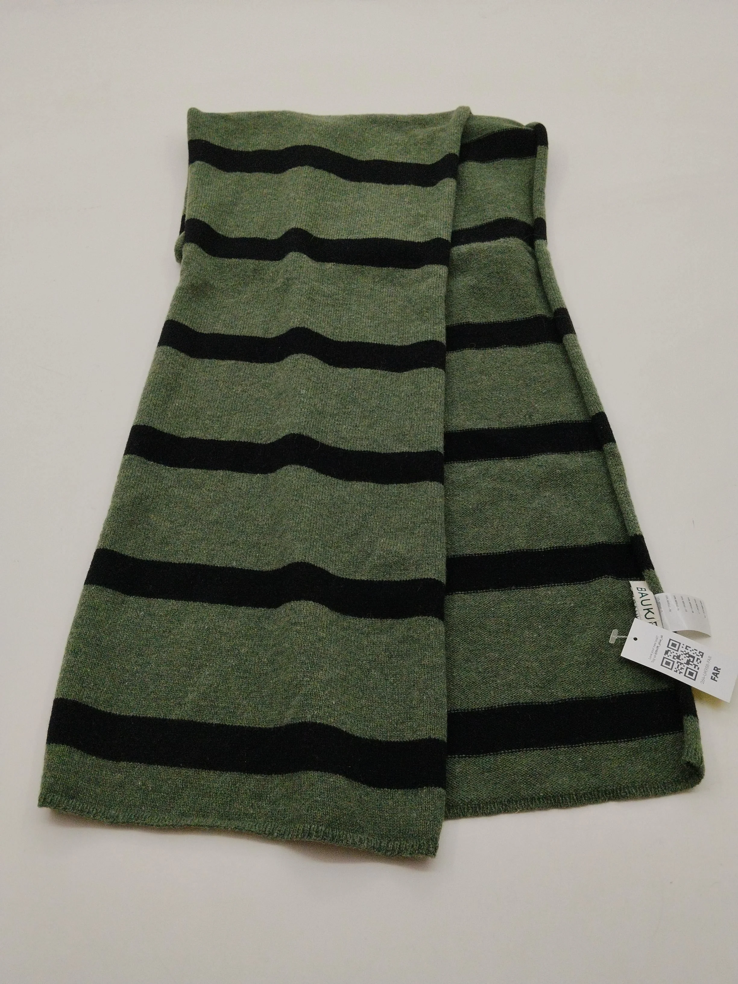Baukjen Men's Scarf Green Striped 100% Wool Scarf - Image 2
