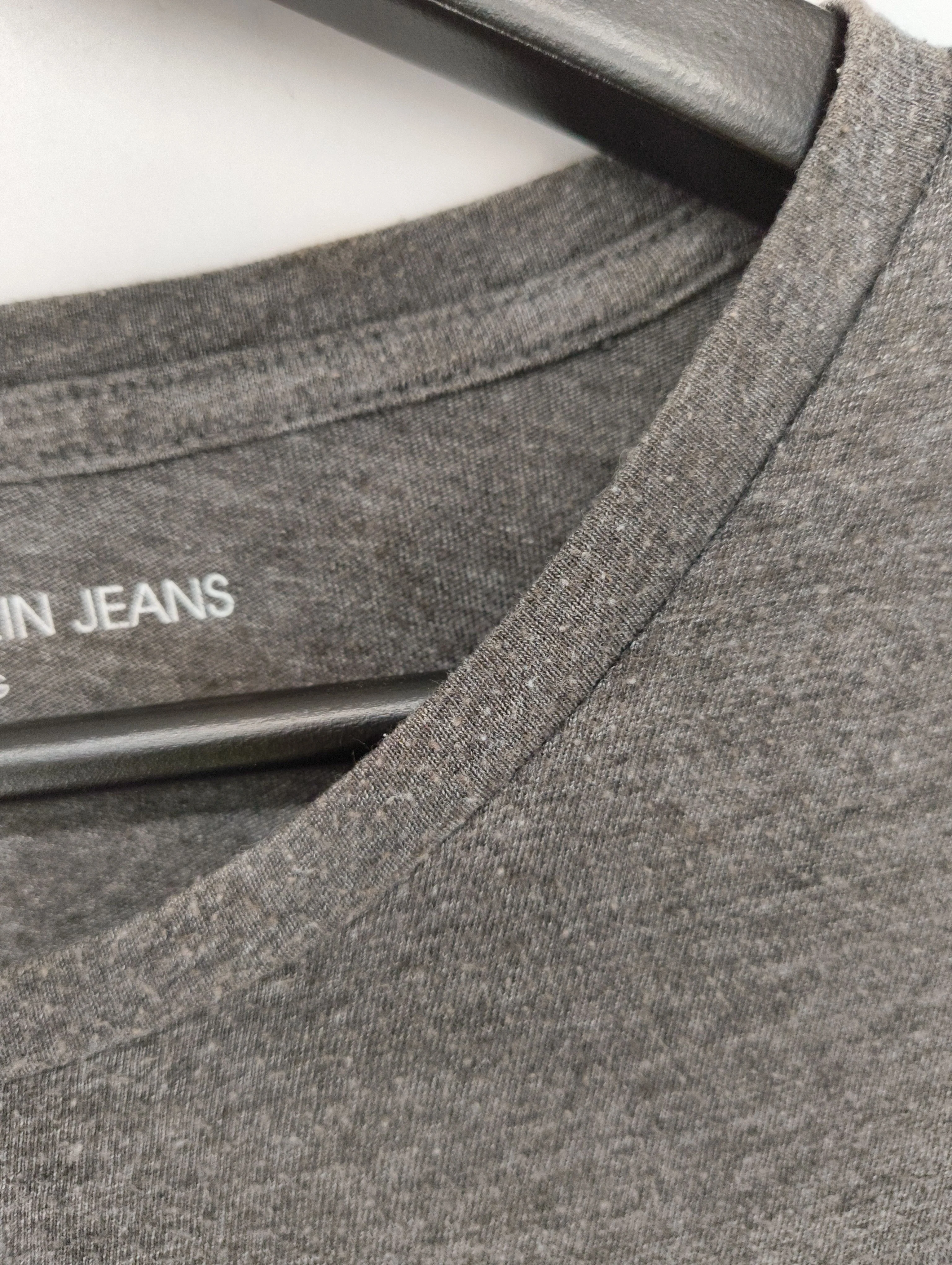 Calvin Klein Women's T-Shirt L Grey Polyester with Cotton, Rayon Basic - Image 5
