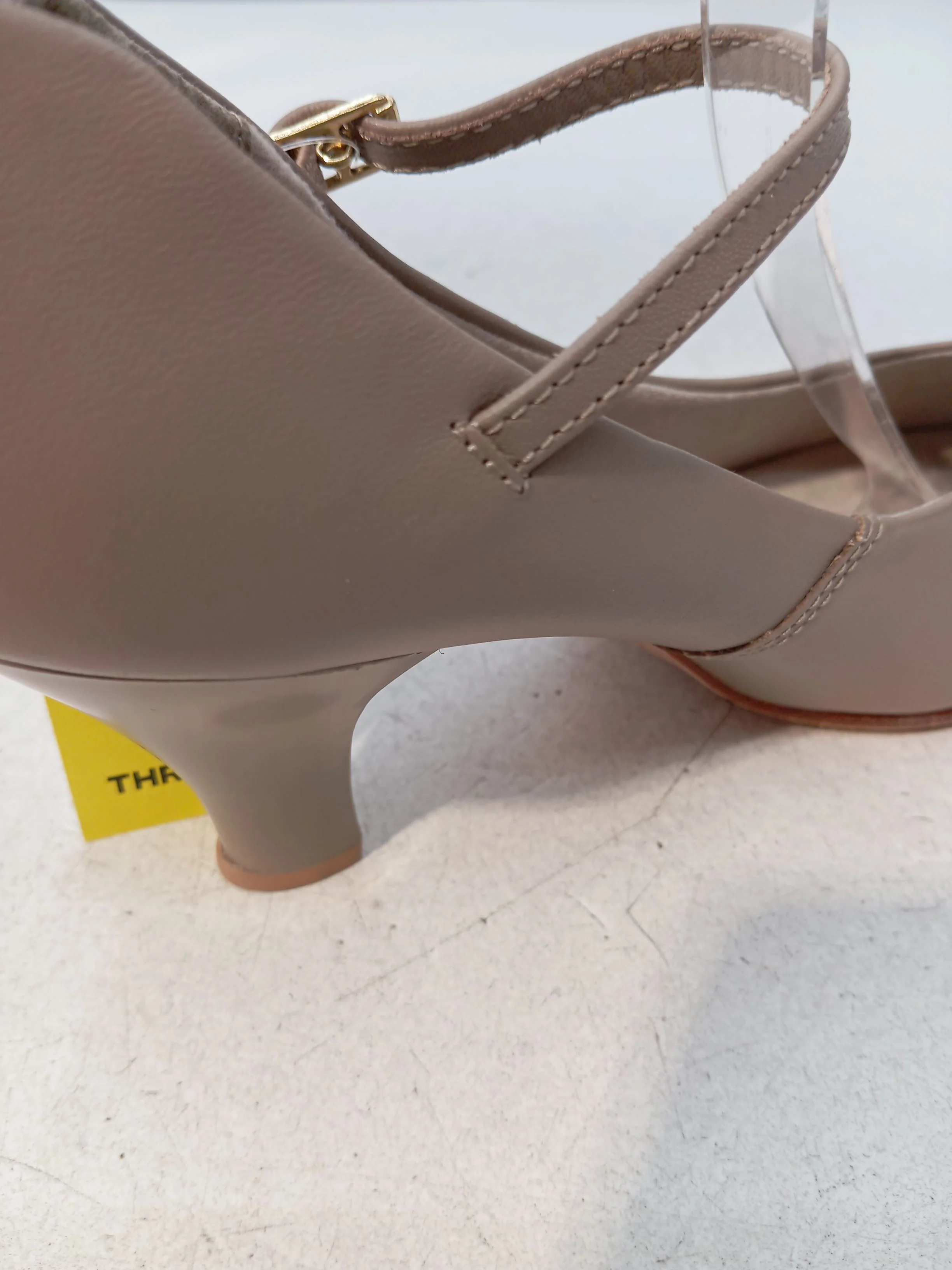 Capezio Women's Heels UK 8 Tan 100% Leather Court - Image 8