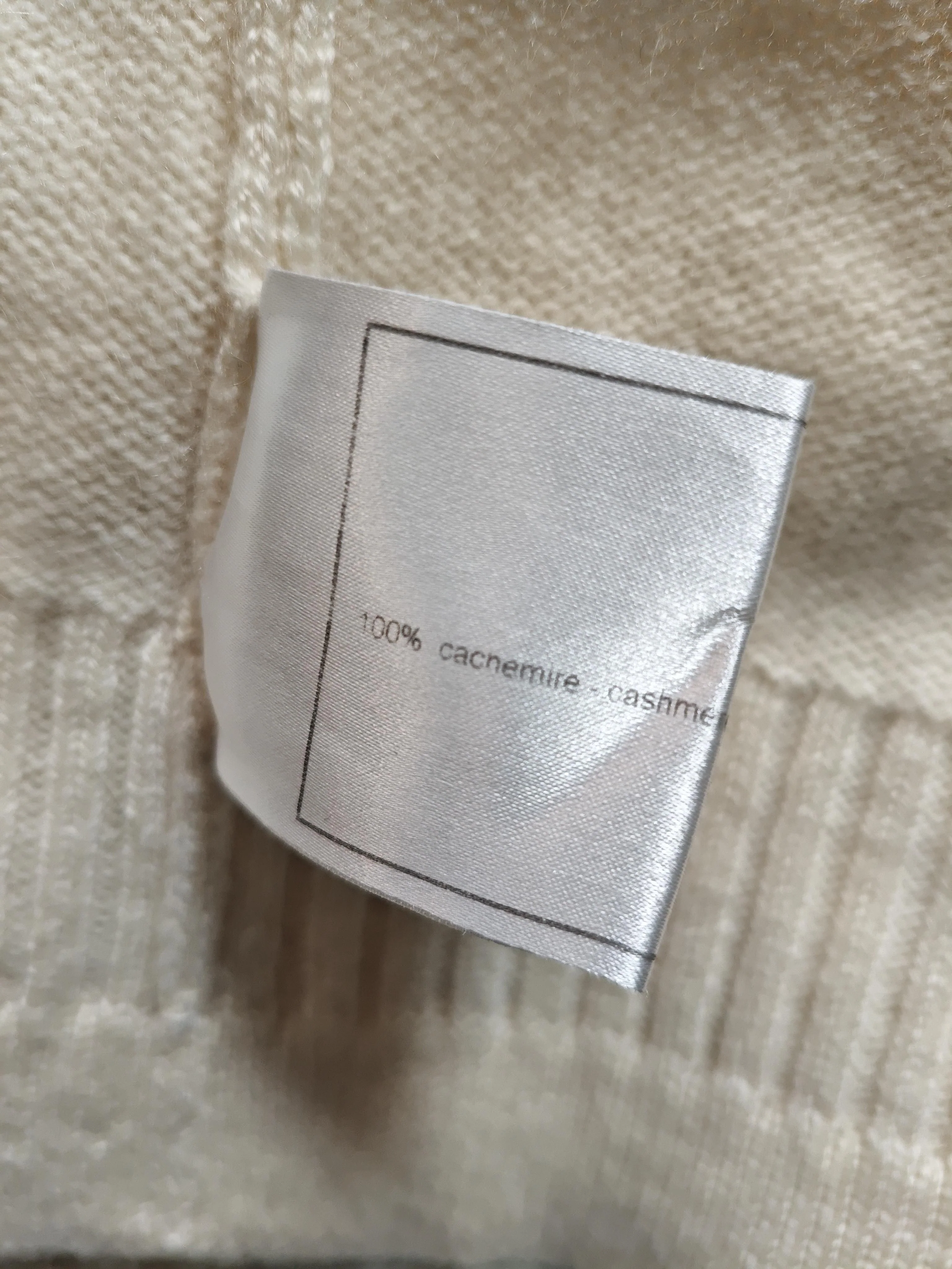 Chanel Women's Cardigan UK 16 Cream 100% Cashmere V-Neck Cardigan - Image 6