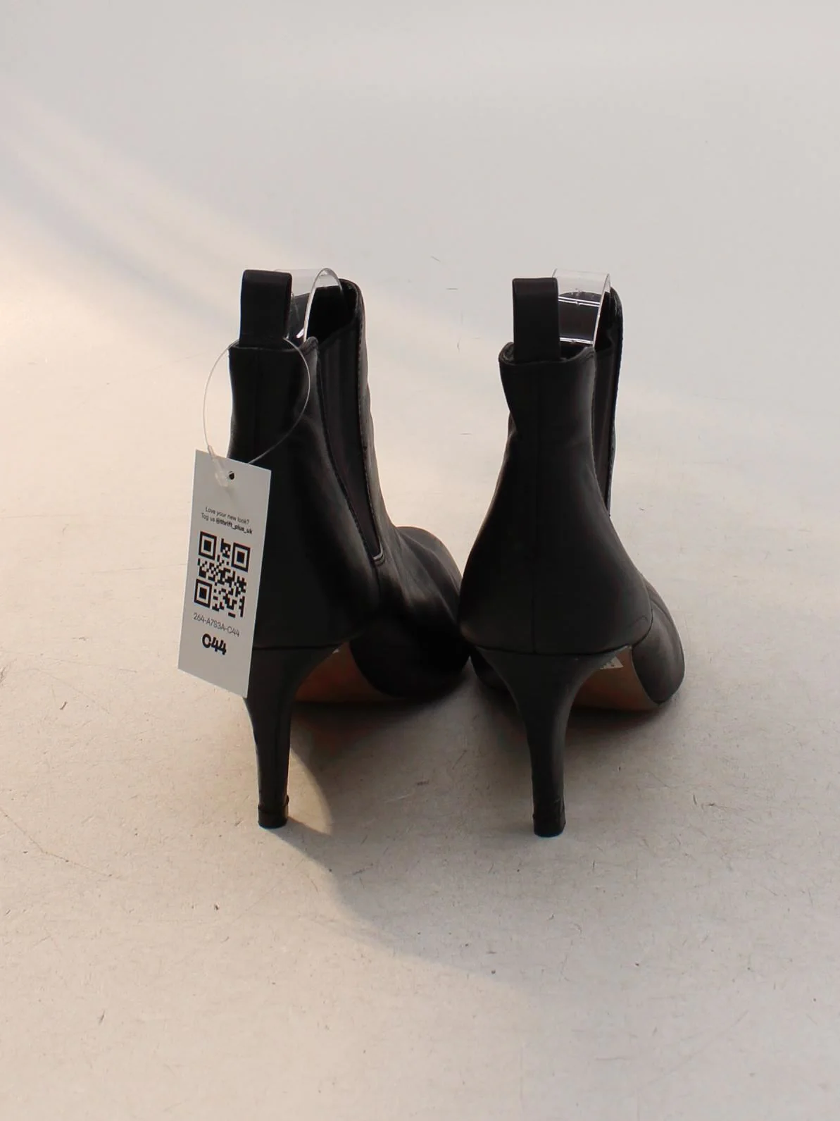 Clarks Women's Boots UK 6.5 Black 100% Leather Chelsea - Image 3