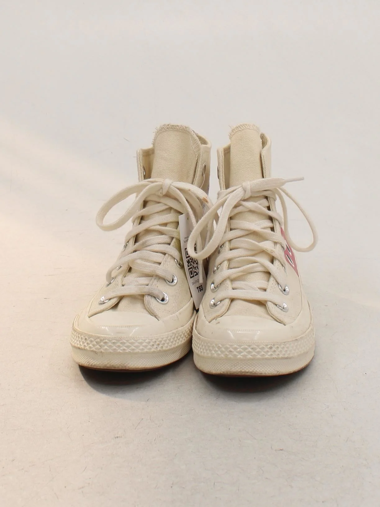 Converse Chuck 70 Women's Trainers 150205C UK4 in Cream - Image 2