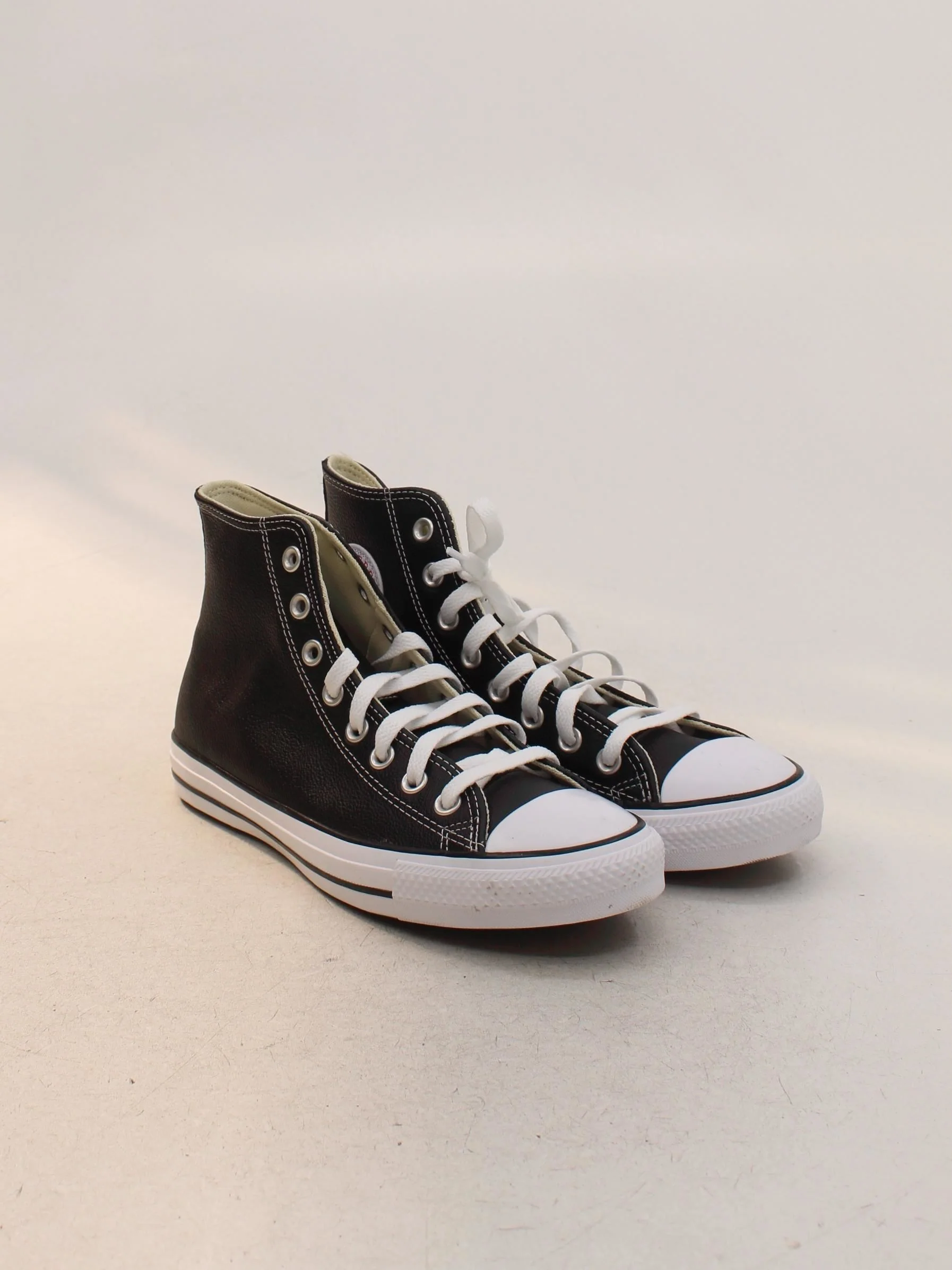 Converse Women's Trainers UK8 US10 in Black - Image 4