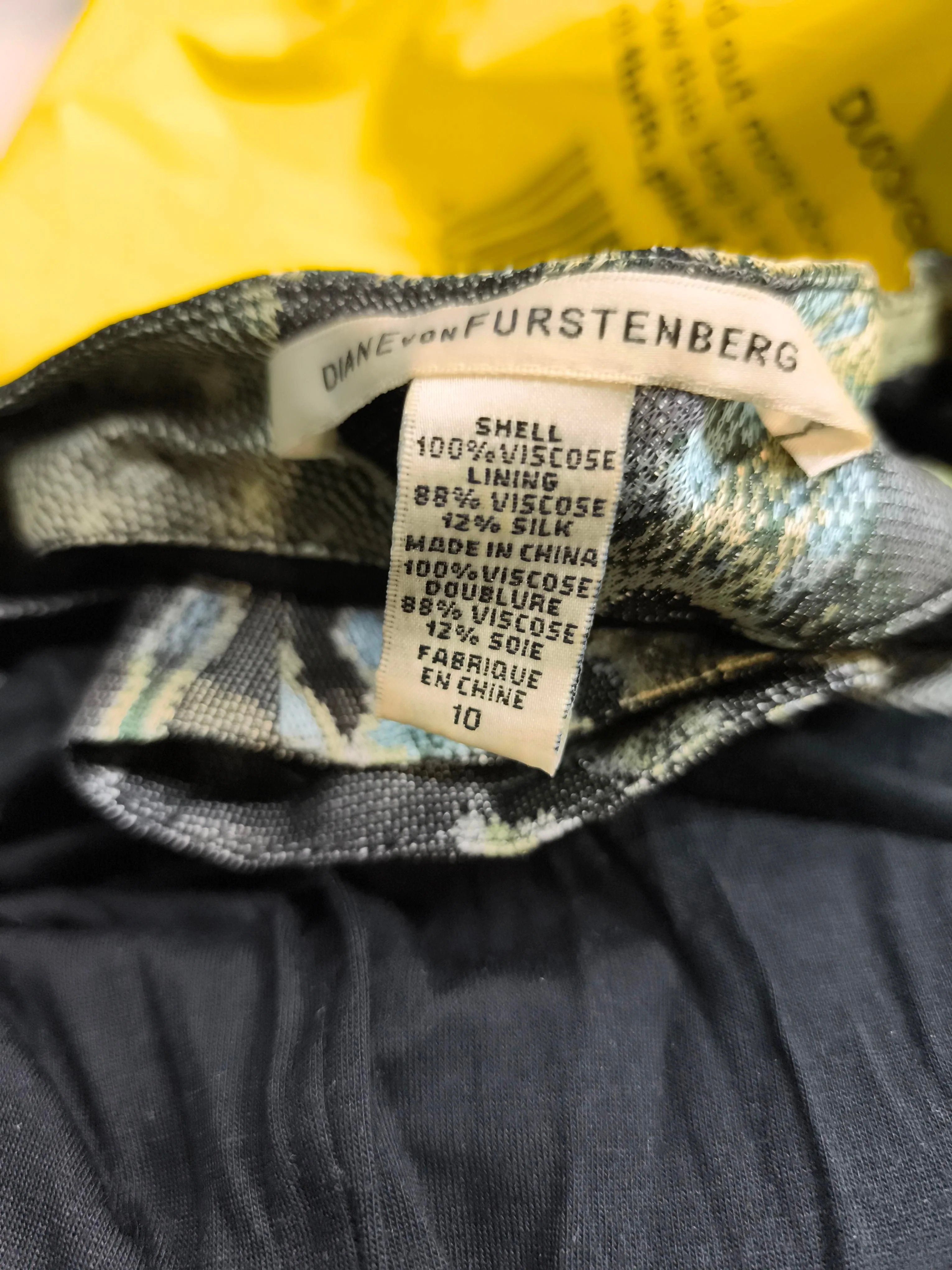 Diane von Furstenberg Mini Dress UK10 in Multi - Image 6