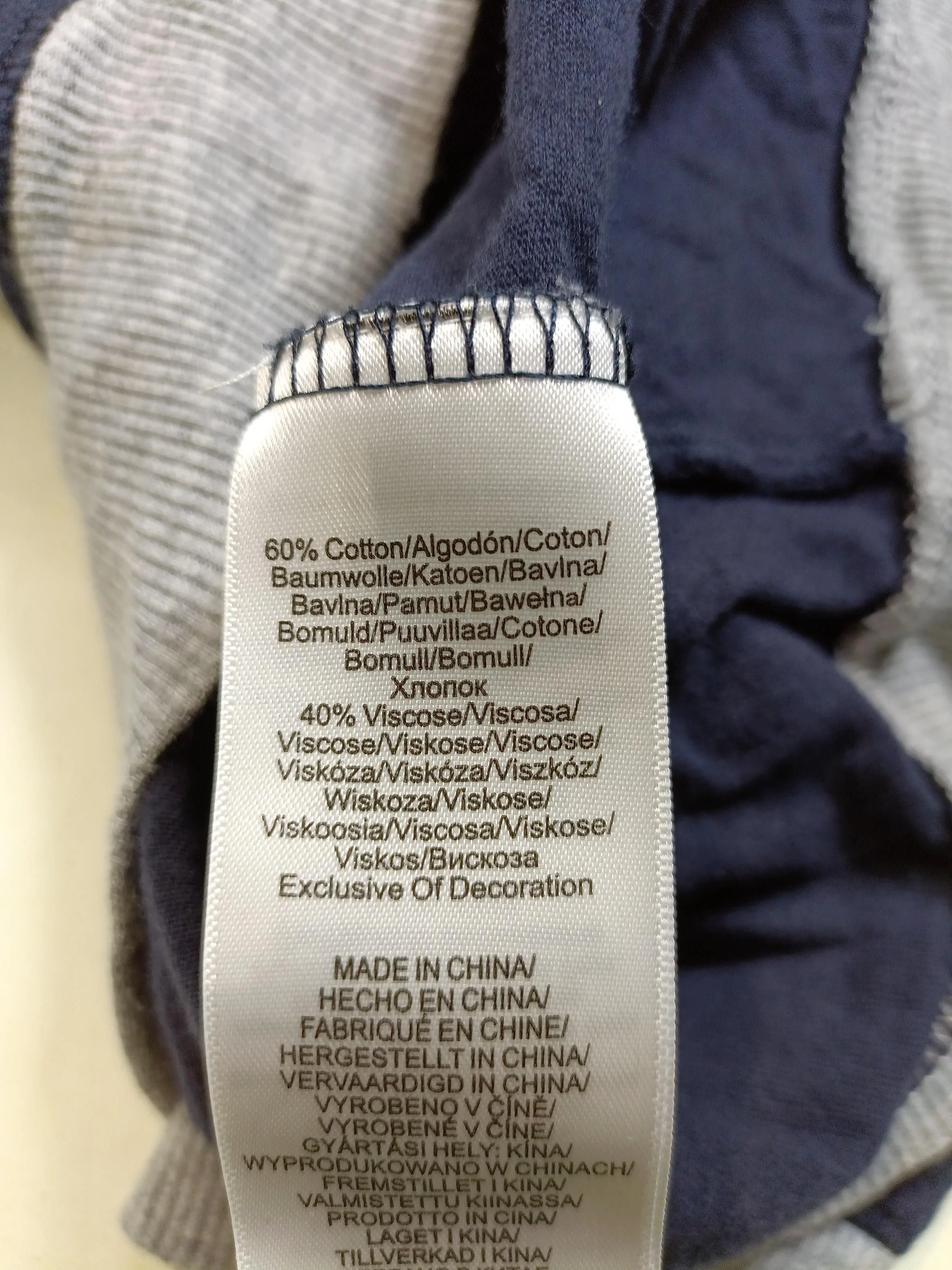 DKNY Women's Hoodie L Blue Graphic Cotton with Viscose Pullover - Image 6