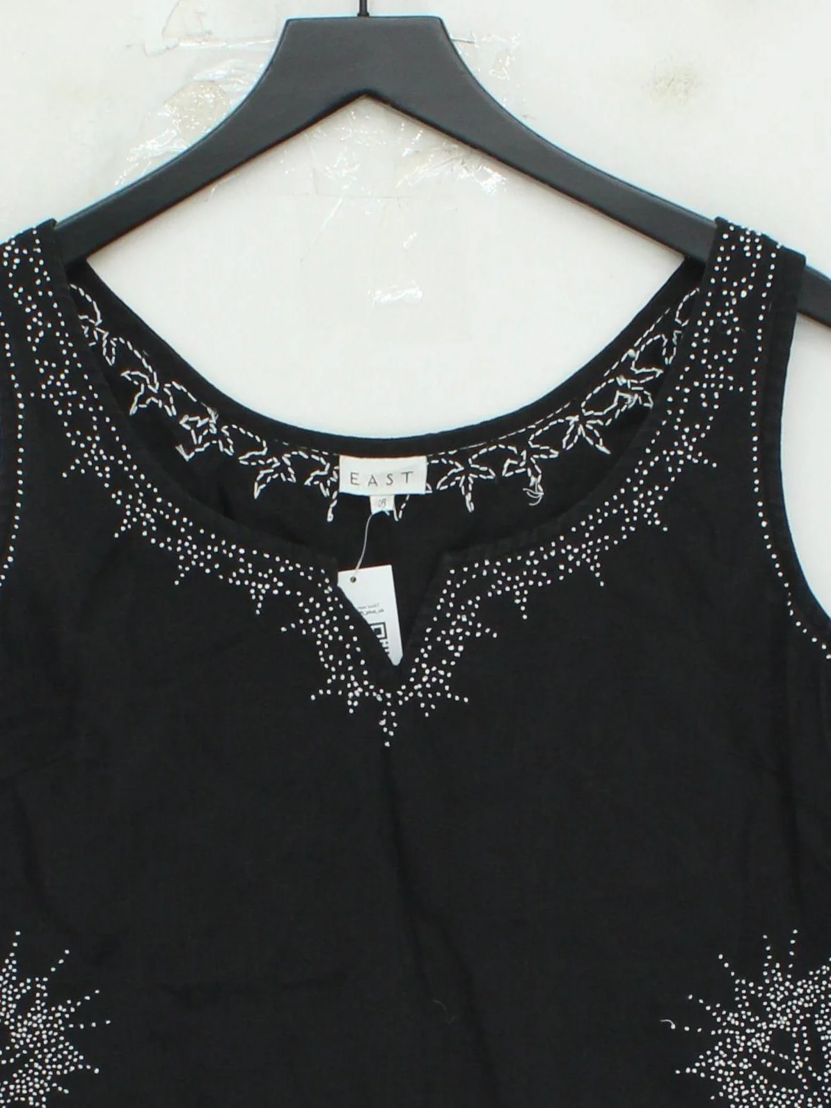 East Women's Top UK 16 Black 100% Linen Sleeveless V-Neck Basic - Image 3