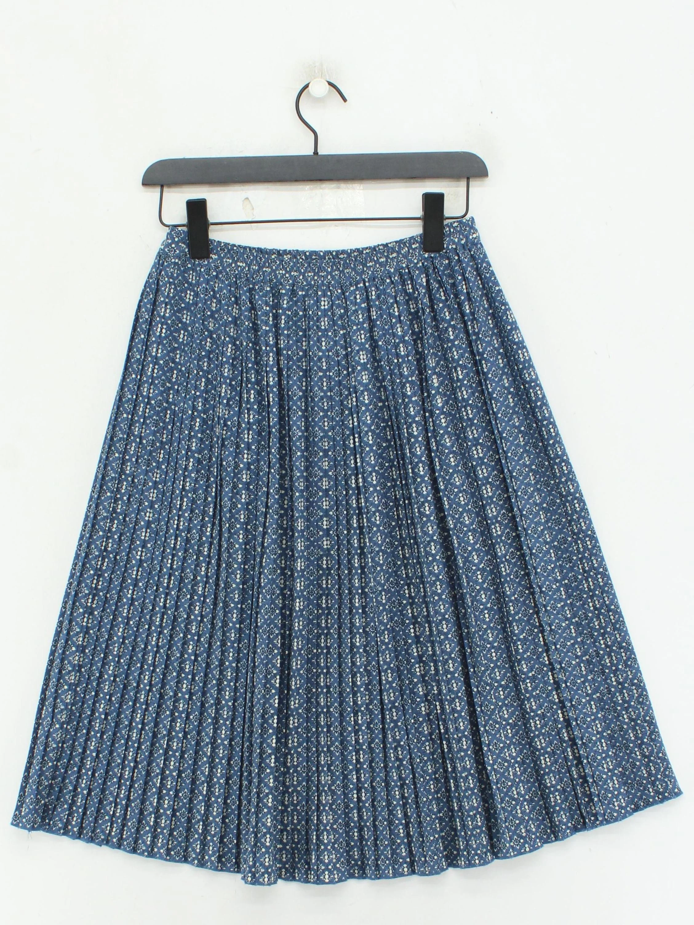 Fat Face Women's Midi Skirt UK 8 Blue Floral 100% Polyester Midi Pleated - Image 2
