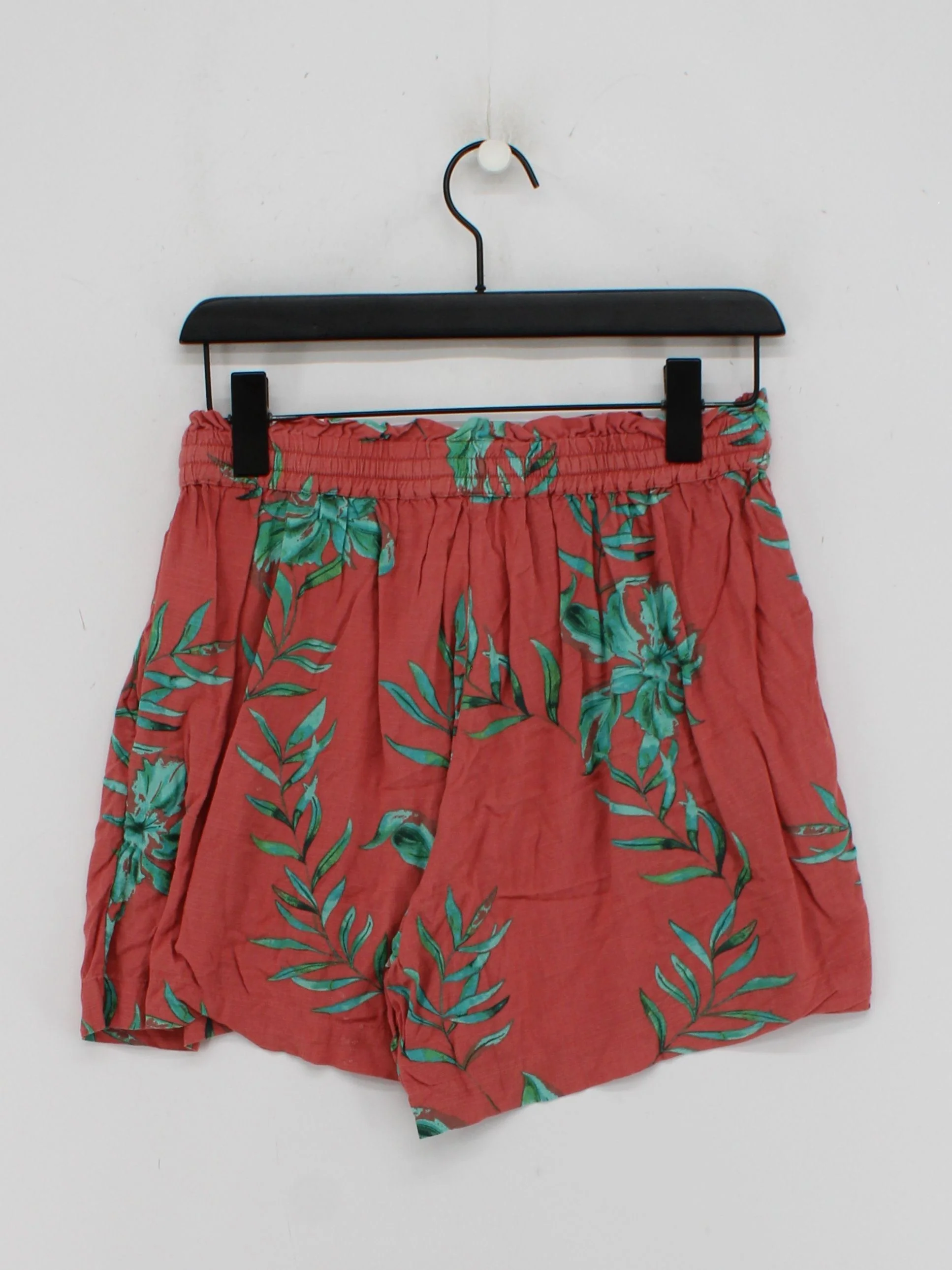 Fat Face Women's Shorts UK 10 Red Floral 100% Viscose Sweat - Image 2