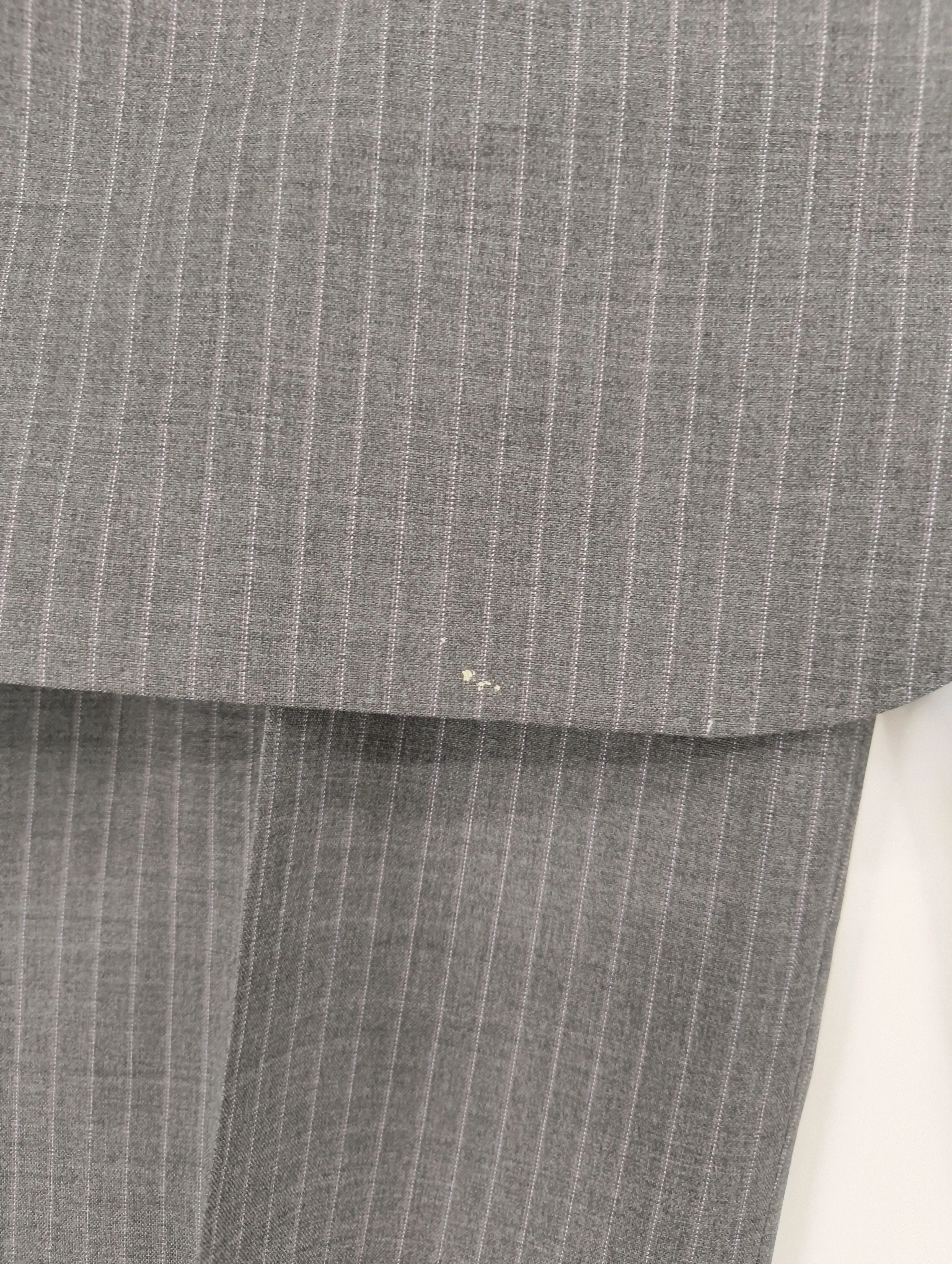 Hugo Boss Men's Two Piece Suit Chest: 40 in Grey 100% Wool 2 Piece - Image 6