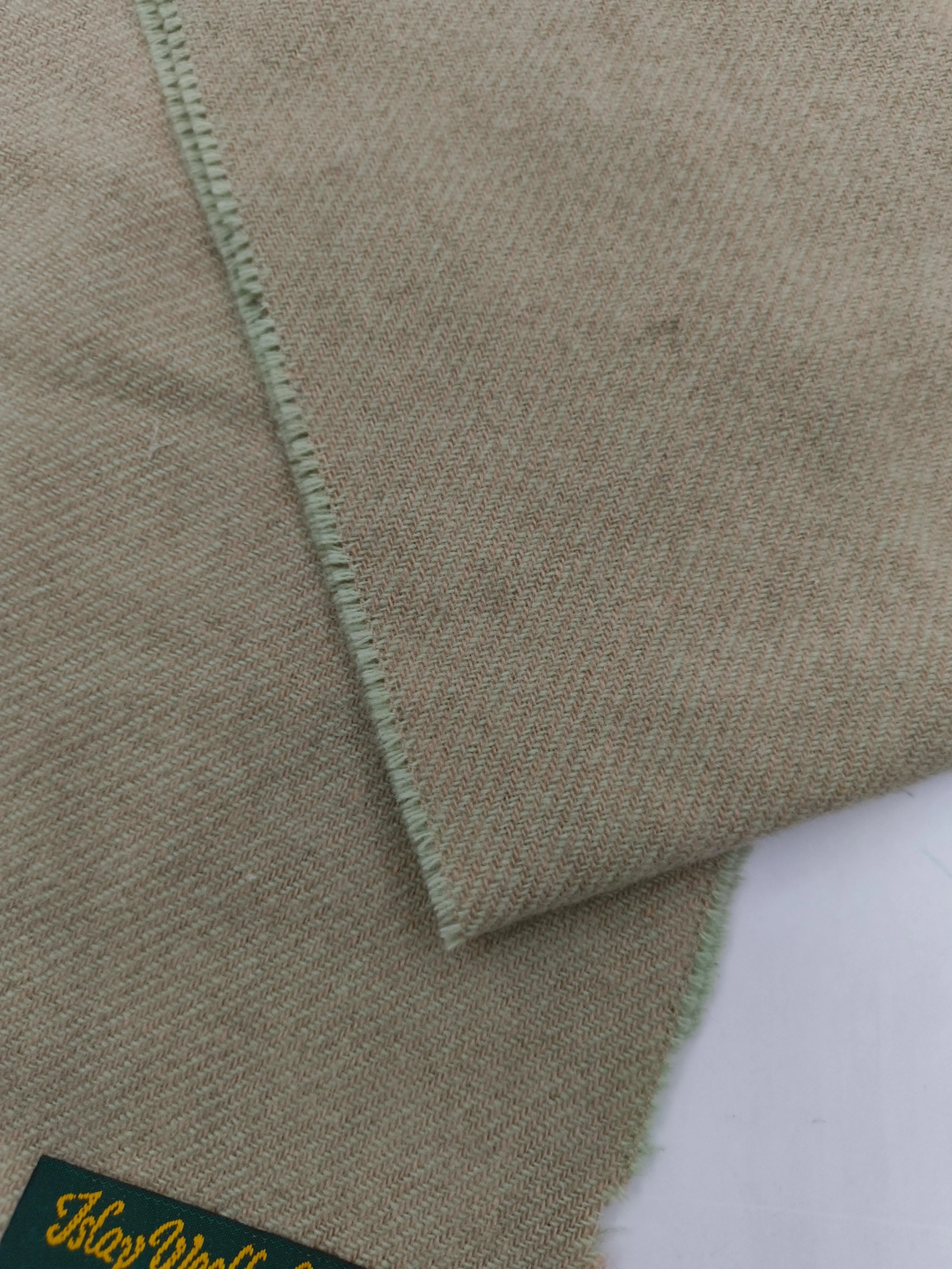 Islay Woollen Mill Men's Scarf Green 100% Cashmere Scarf - Image 3