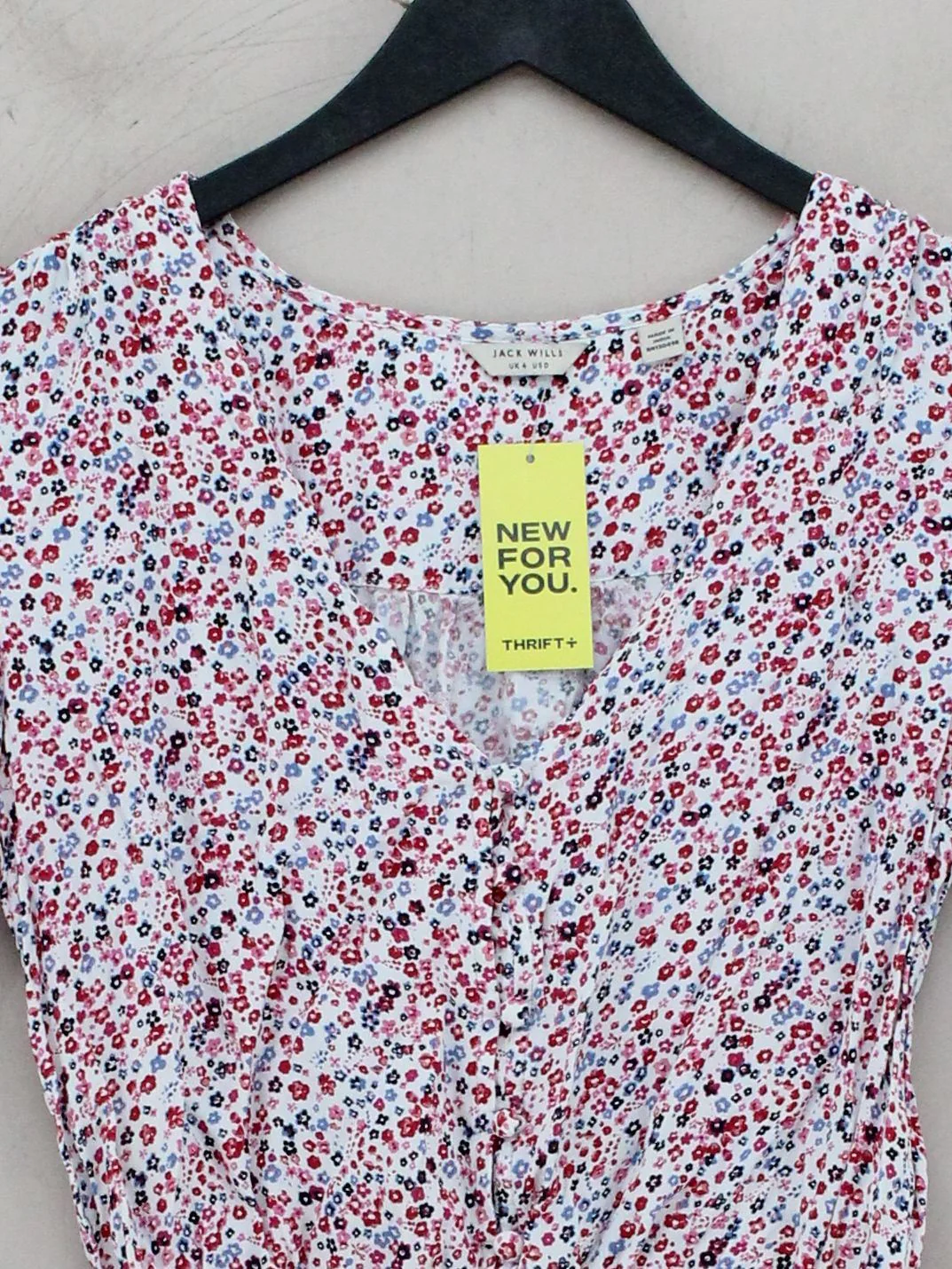 Jack Wills Women's Top UK 4 White Floral 100% Viscose Short Sleeve V-Neck Basic - Image 3