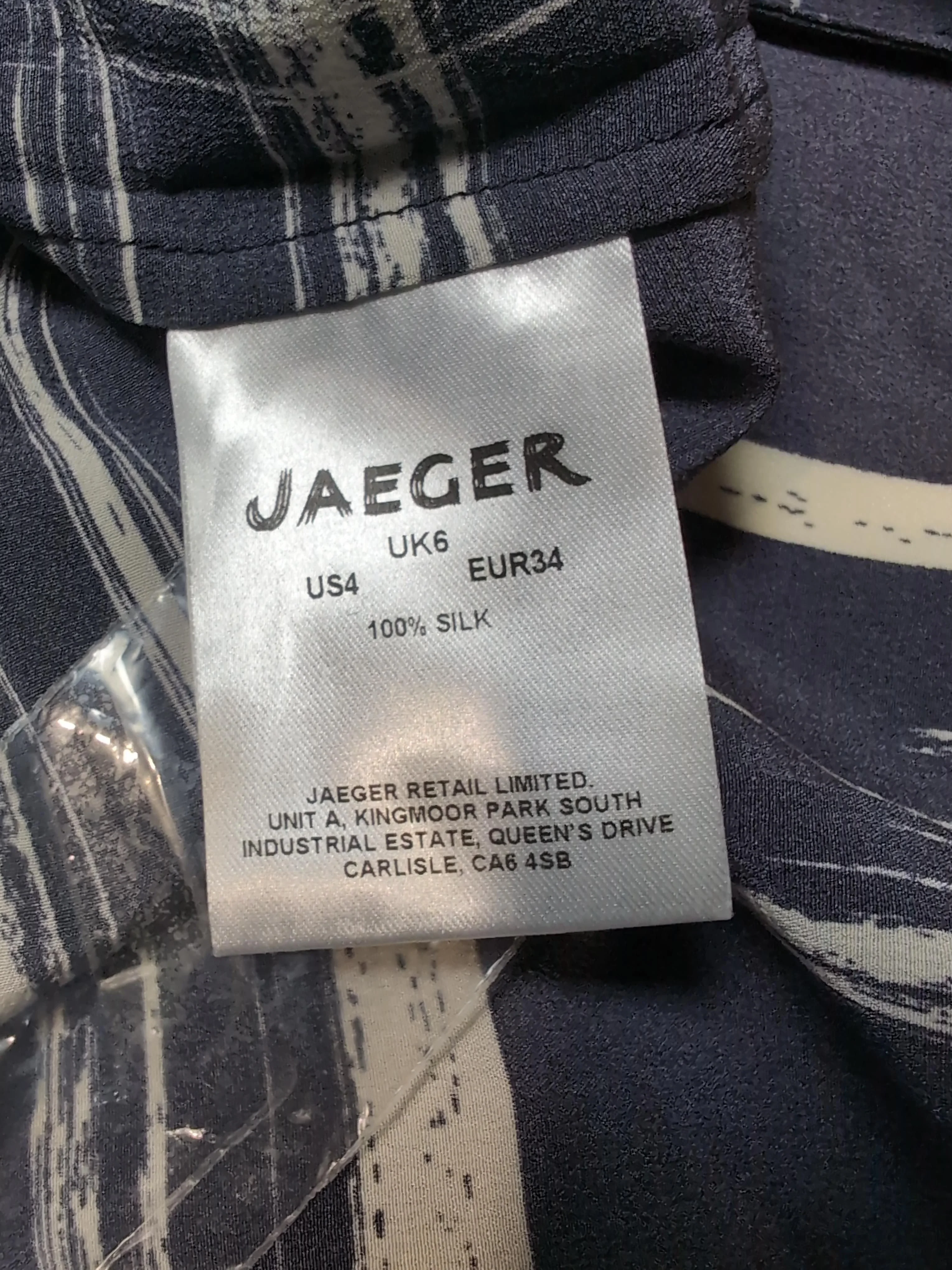 Jaeger Women's Blouse UK 6 Blue Geometric 100% Silk Long Sleeve V-Neck Basic - Image 6