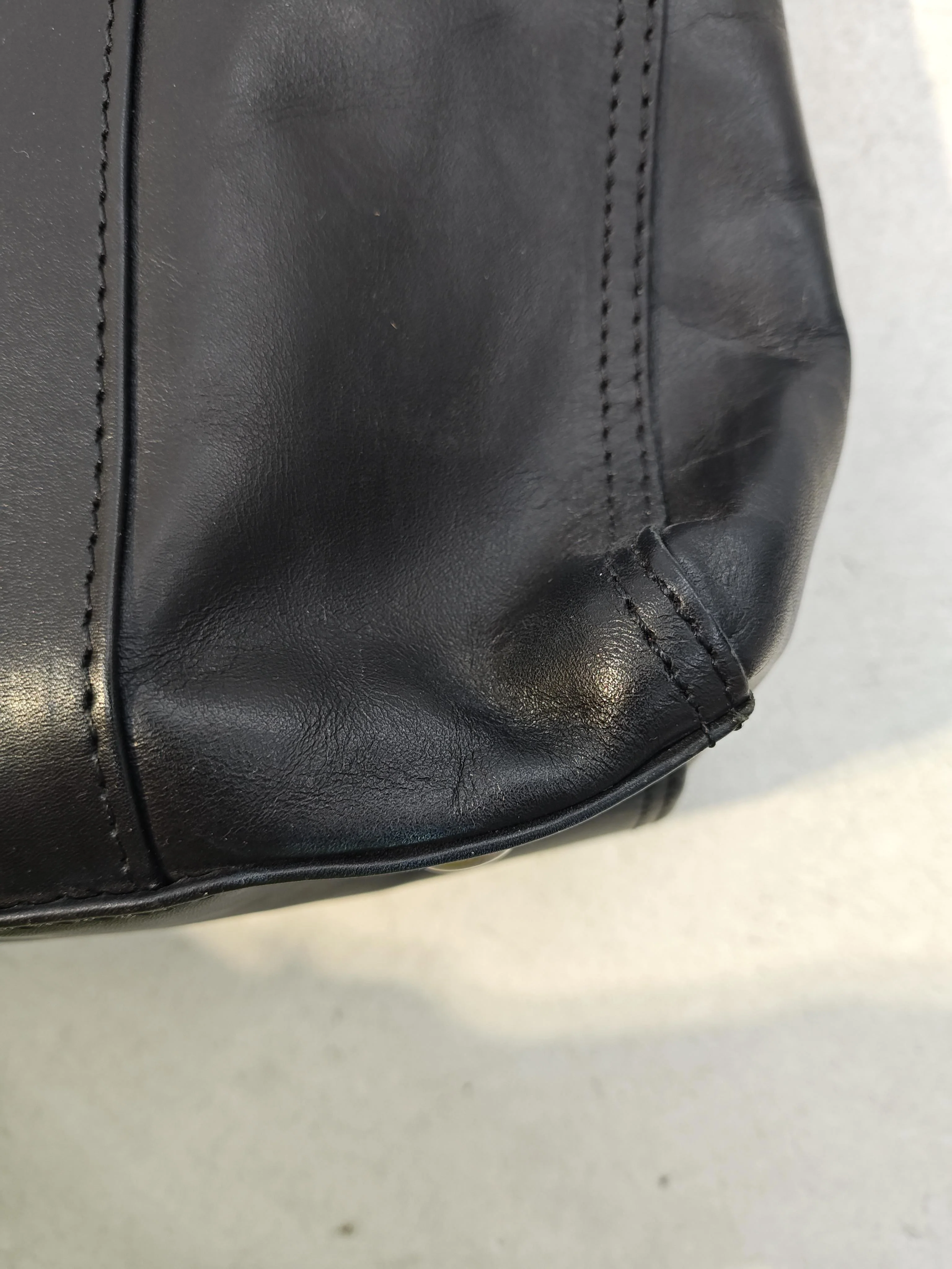 Joules Women's Bag Black Animal Print Leather with Animal Fur Shoulder Bag - Image 3