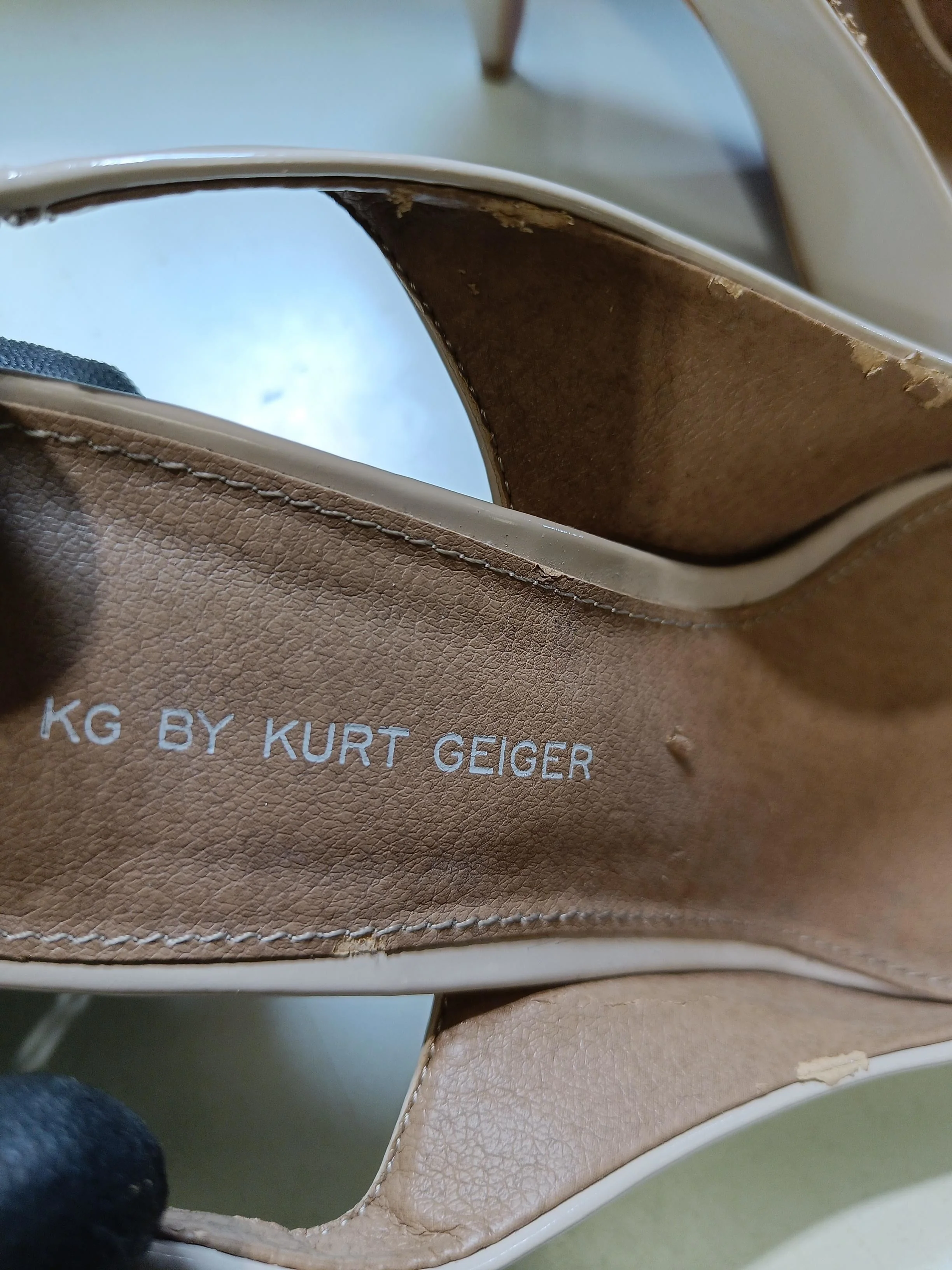 KG - Kurt Geiger Women's Heels UK 6.5 Cream 100% Faux Leather Court - Image 9