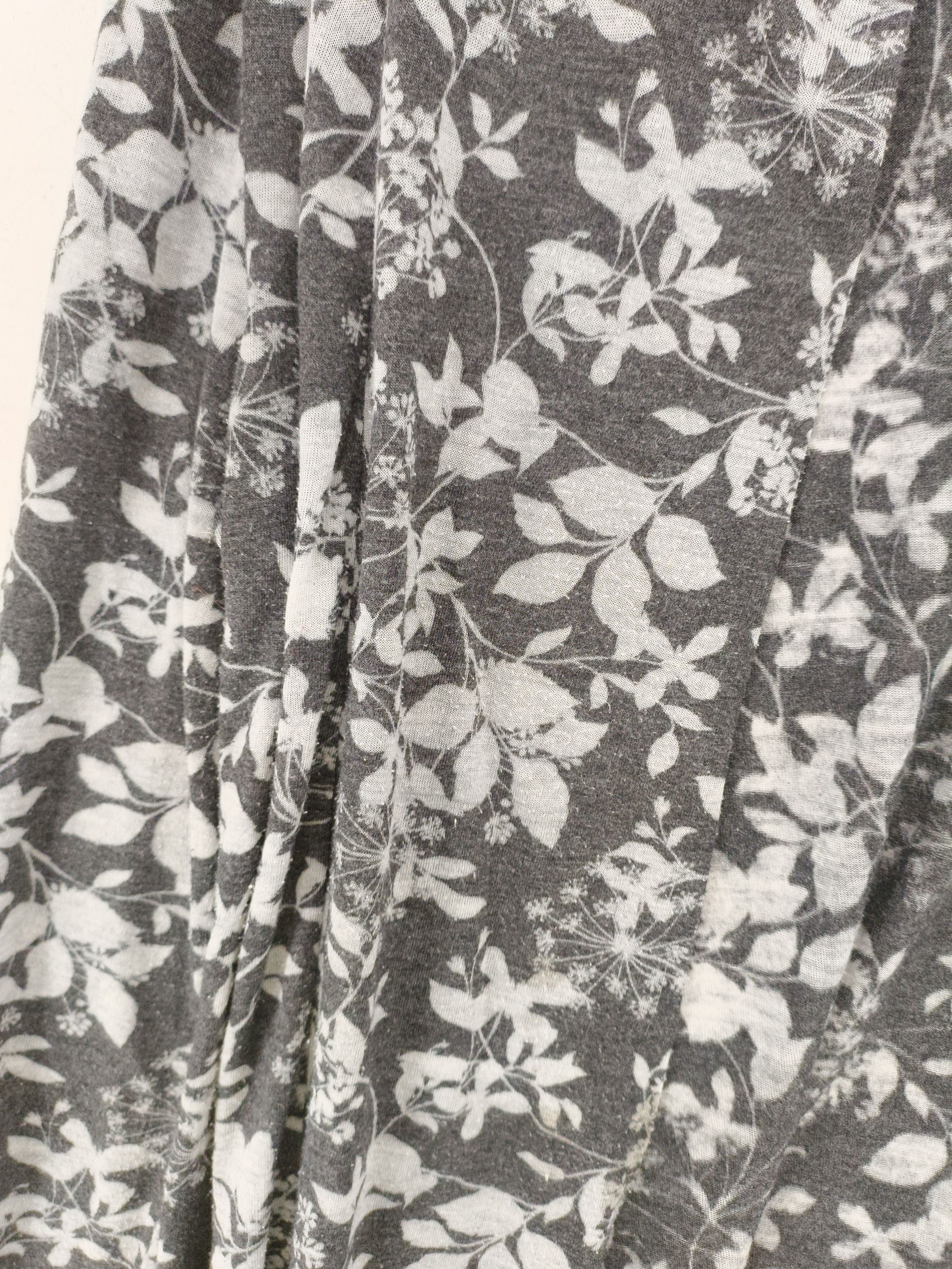Laura Ashley Women's Cardigan UK 12 Grey Floral 100% Polyester V-Neck Cardigan - Image 5