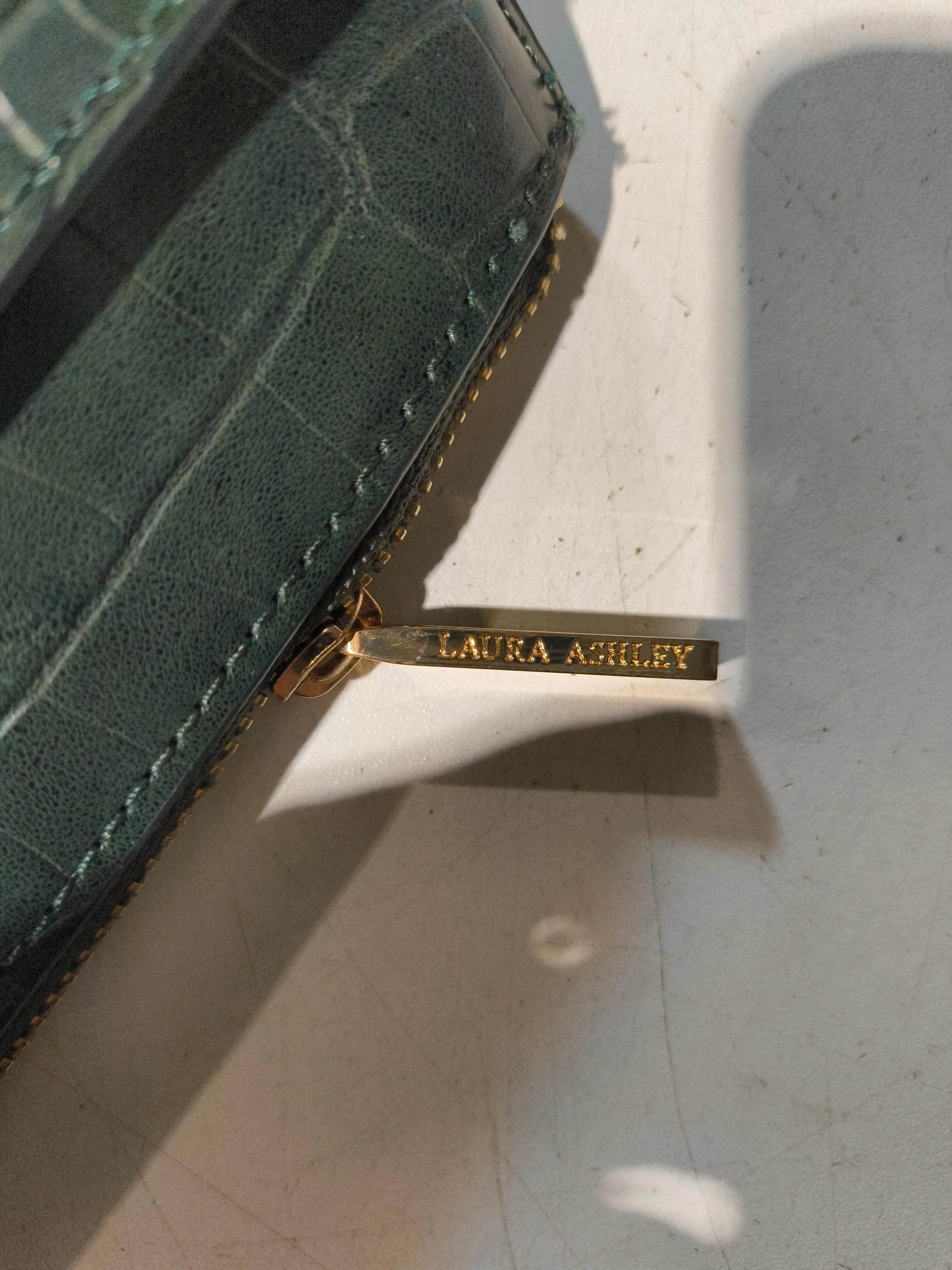Laura Ashley Women's Purse Green Graphic 100% Faux Leather - Image 5