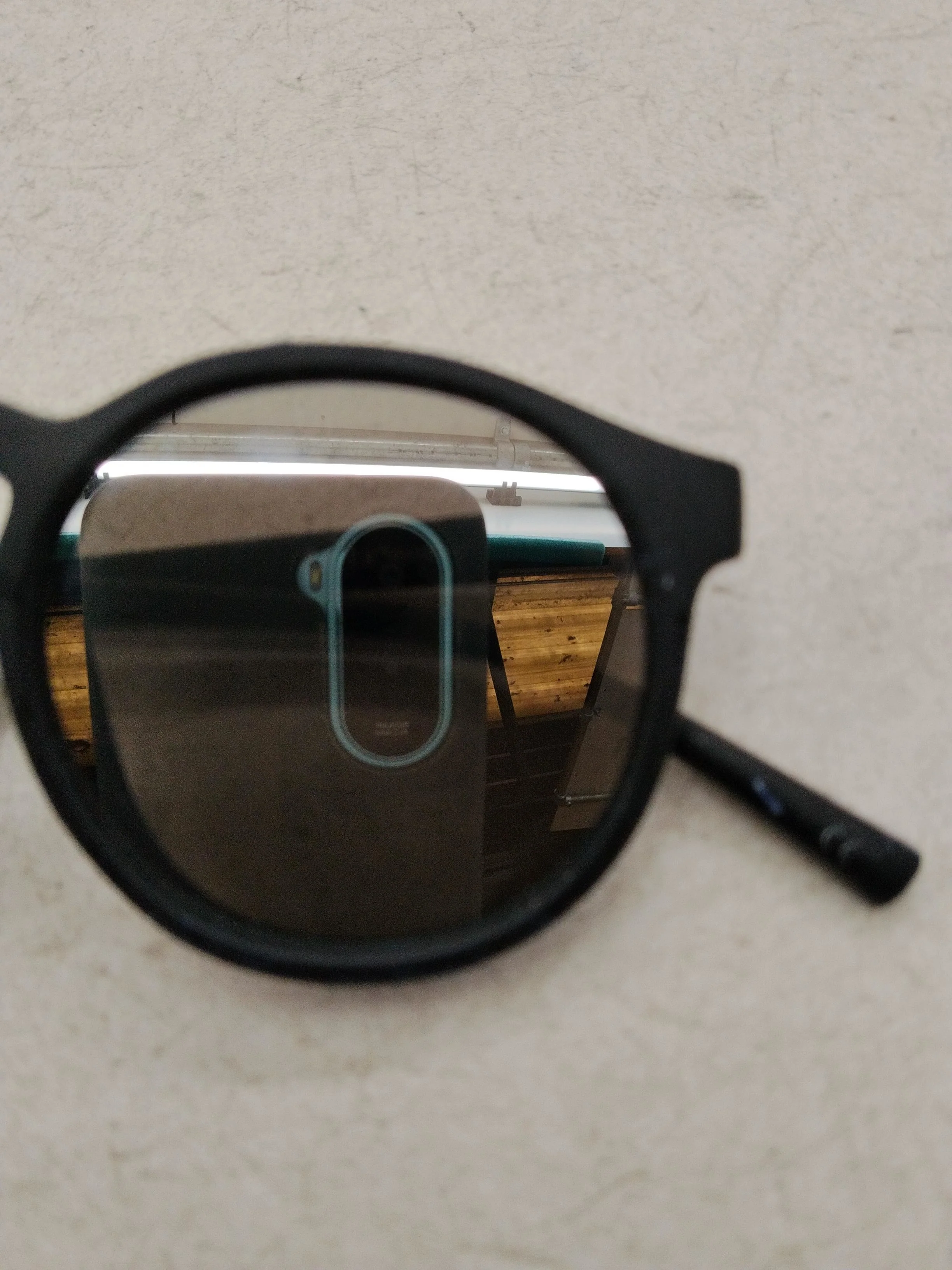 Le Specs Men's Sunglasses Black Round - Image 3