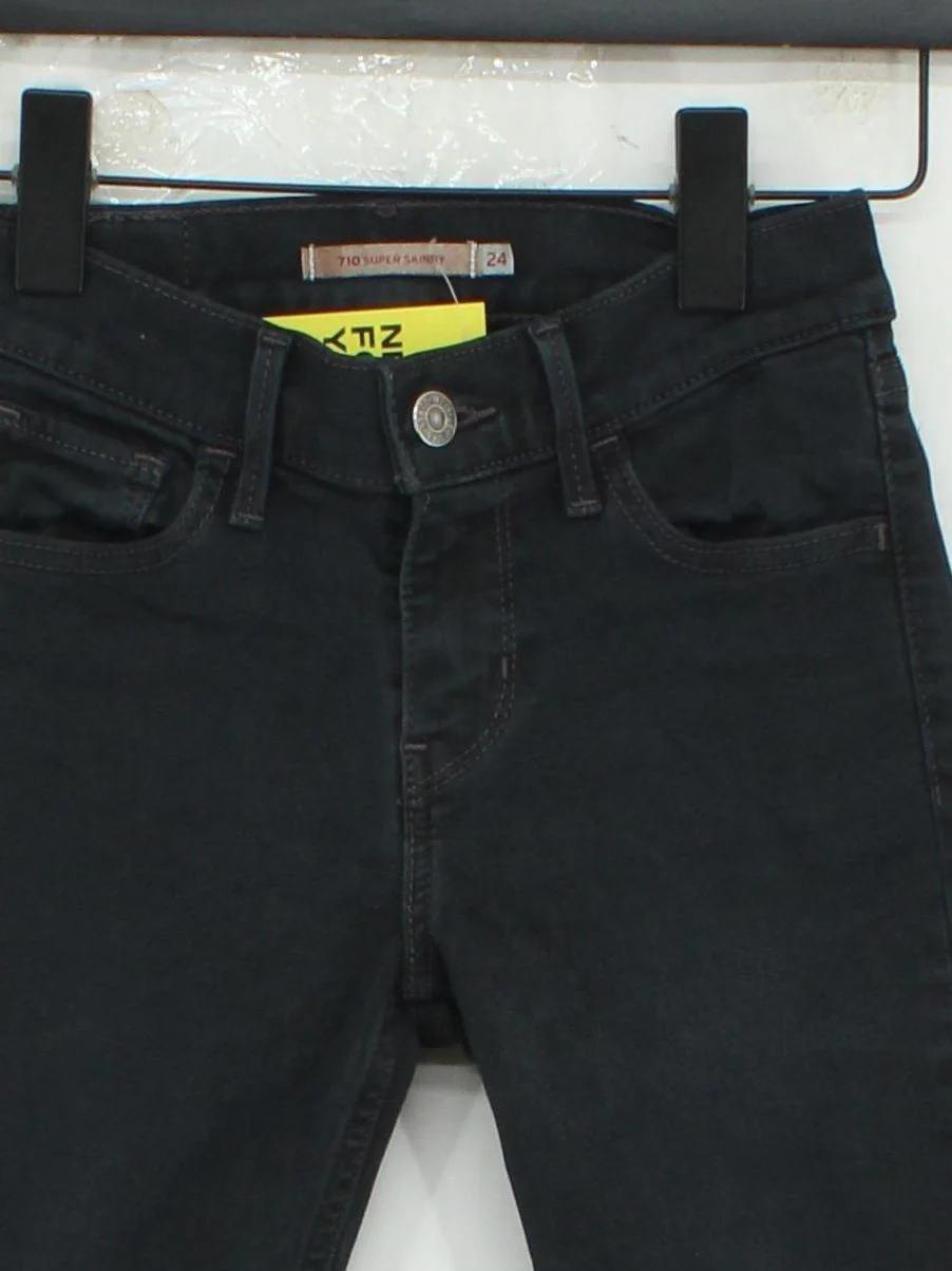 Levi’s Women's Jeans W 24 in Black Cotton with Polyester, Elastane Skinny - Image 3