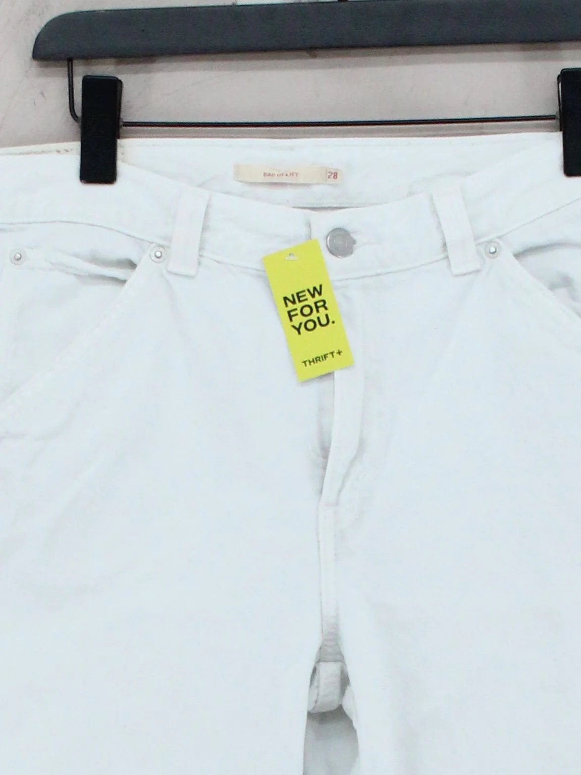 Levi’s Women's Jeans W 28 in White 100% Cotton Mom - Image 3