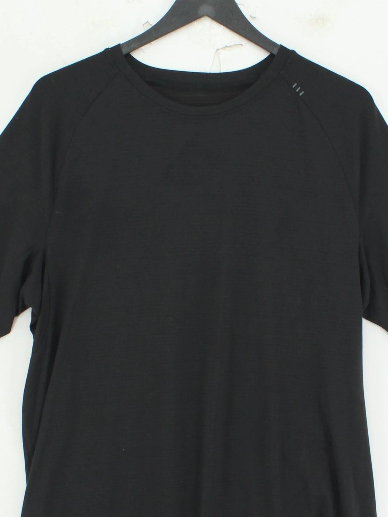 Lululemon Men's T-Shirt M Black 100% Polyester Basic - Image 3
