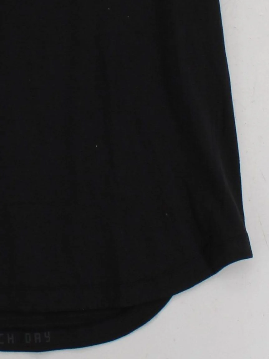 Lululemon Men's T-Shirt XL Black 100% Polyester Crew Neck Basic - Image 4