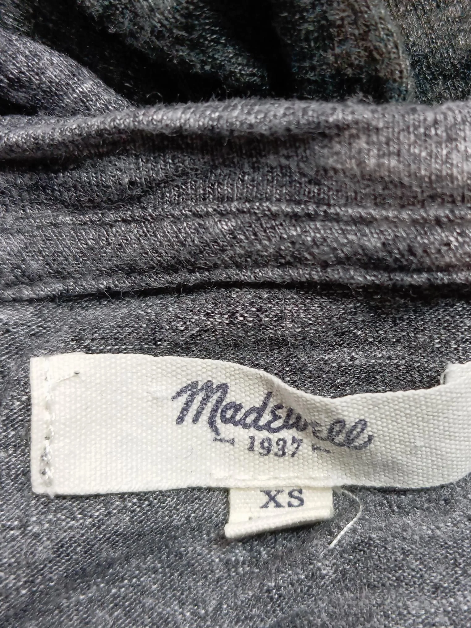 Madewell Women's Top XS Grey 100% Viscose Long Sleeve V-Neck Jersey - Image 6