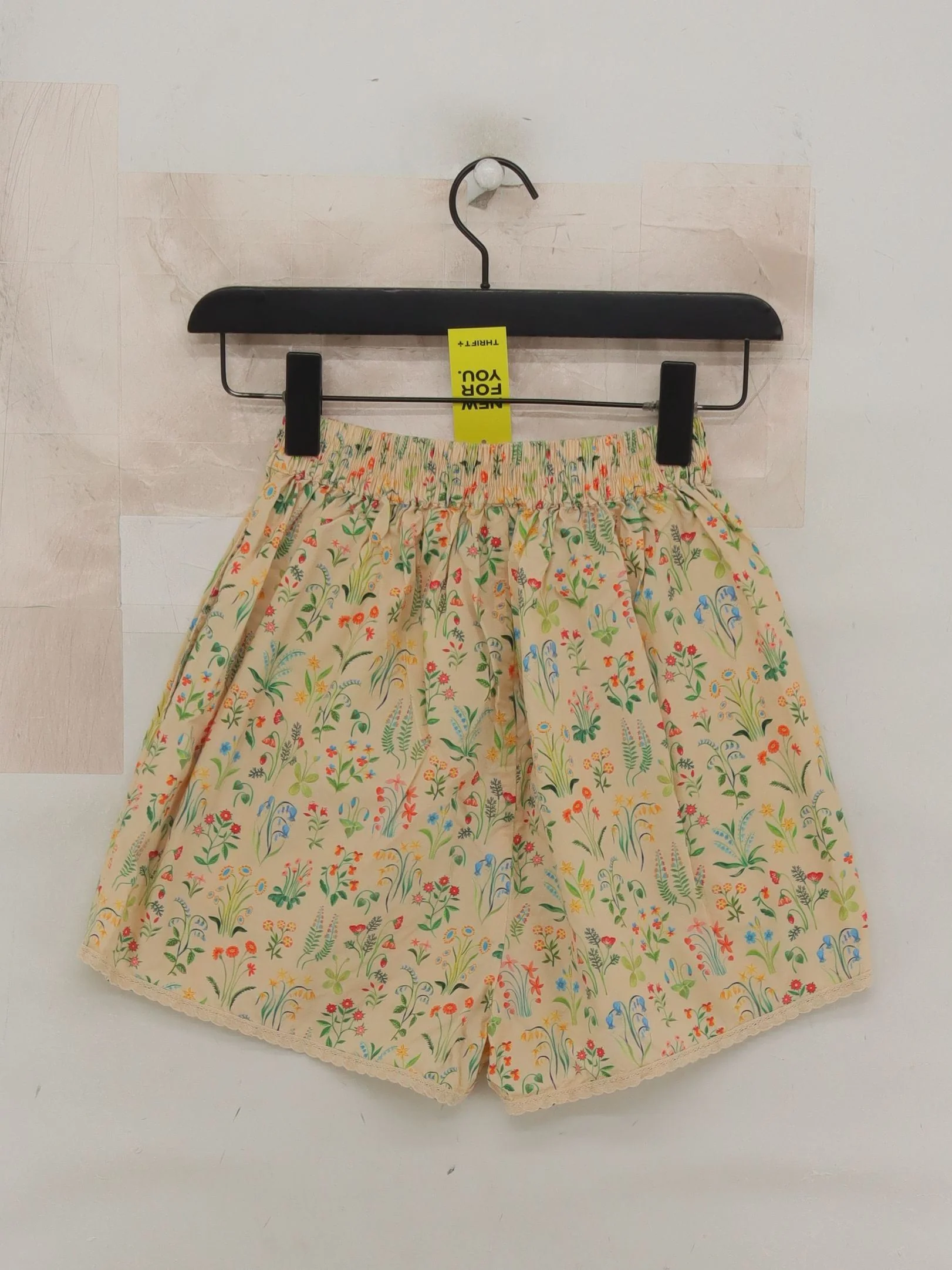 MEADOWS Women's Shorts UK 6 Cream Floral 100% Other Paperbag - Image 2