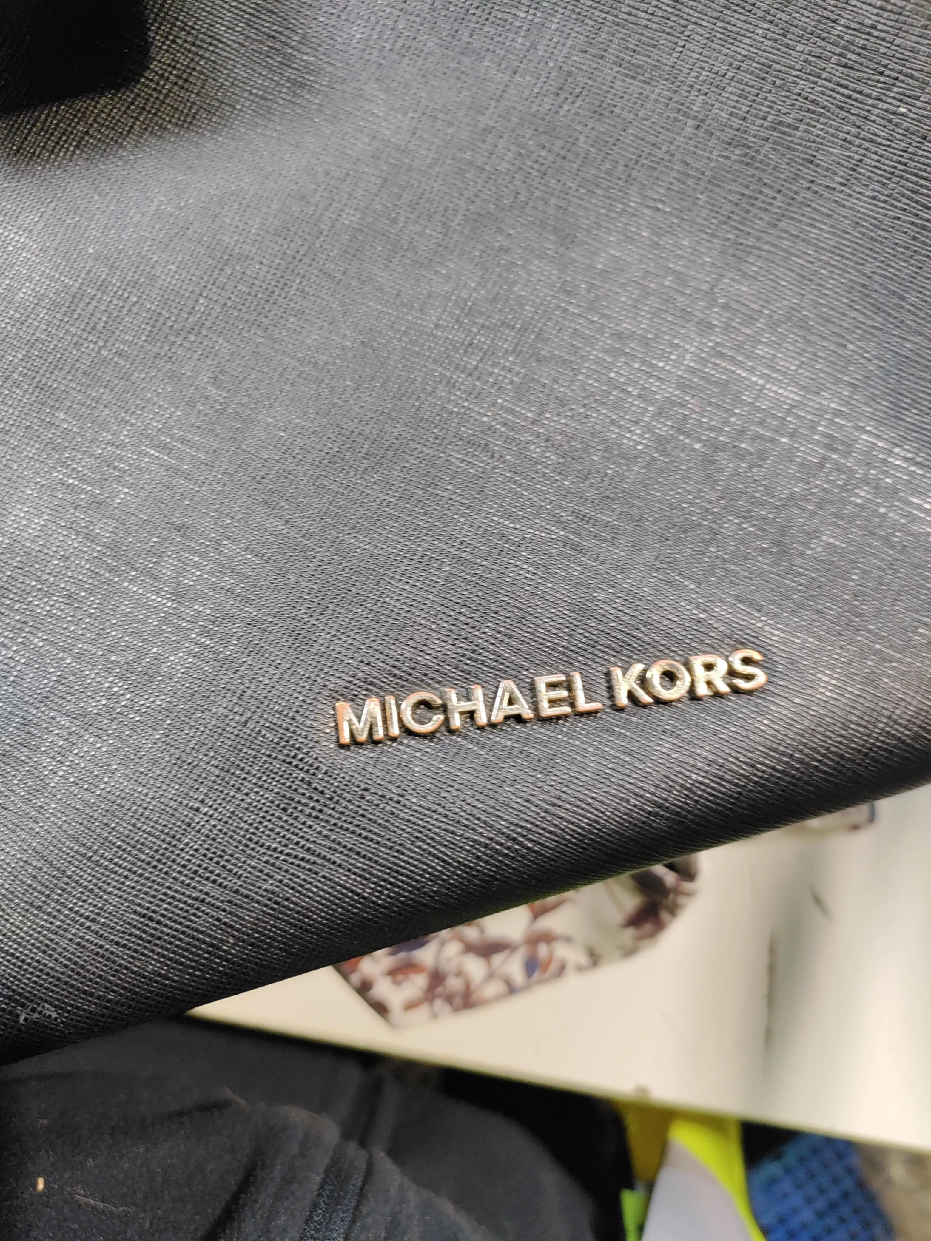 Michael Kors Women's Bag Black 100% Faux Leather Shoulder Bag - Image 7