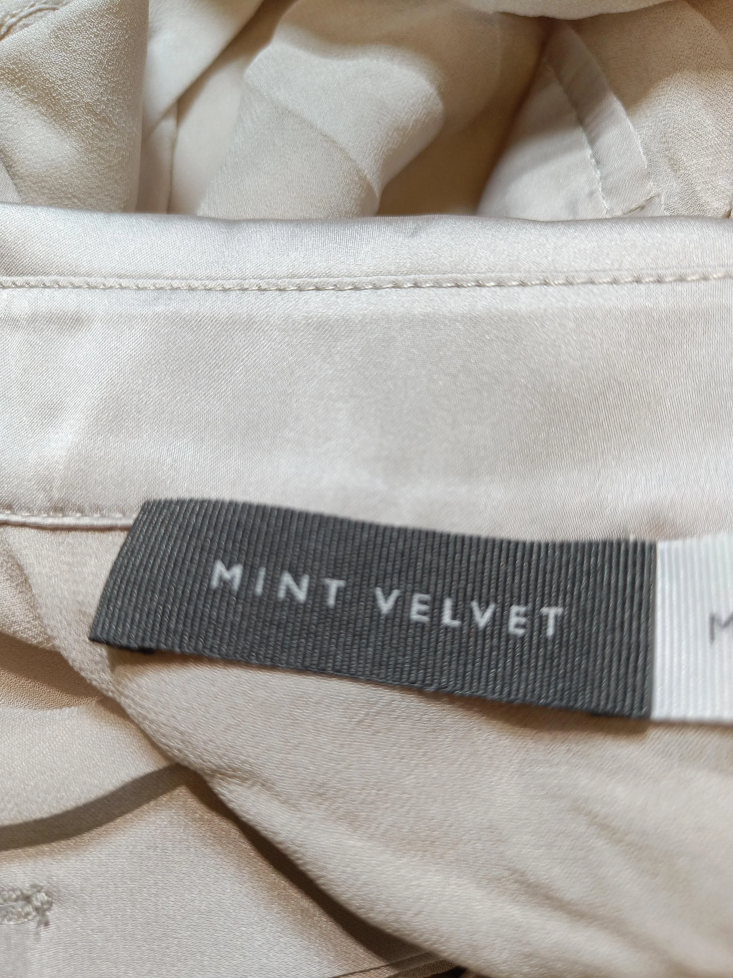 Mint Velvet Women's Shirt M Cream Viscose with Polyester Basic - Image 5
