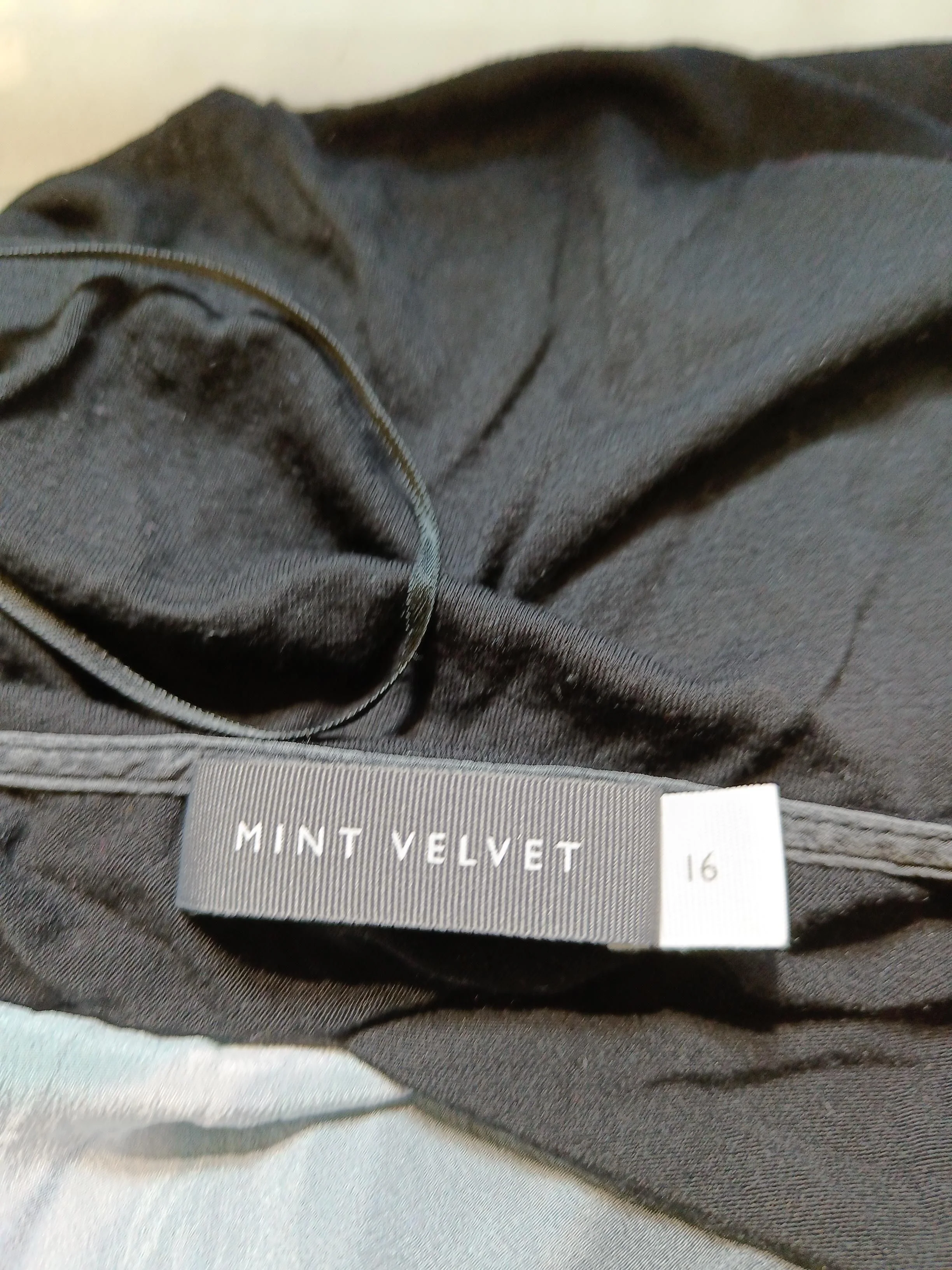 Mint Velvet Women's Top UK 16 Black 100% Other Short Sleeve V-Neck Basic - Image 5