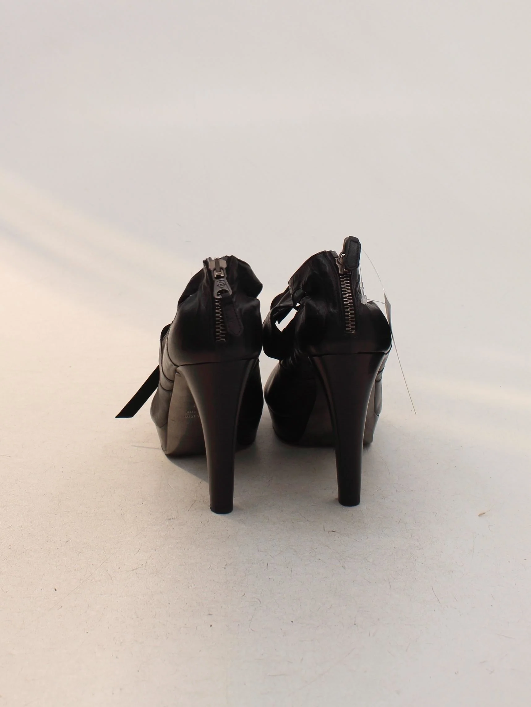 Nanette Lepore Women's Heels UK 6 Black 100% Leather Platform - Image 3