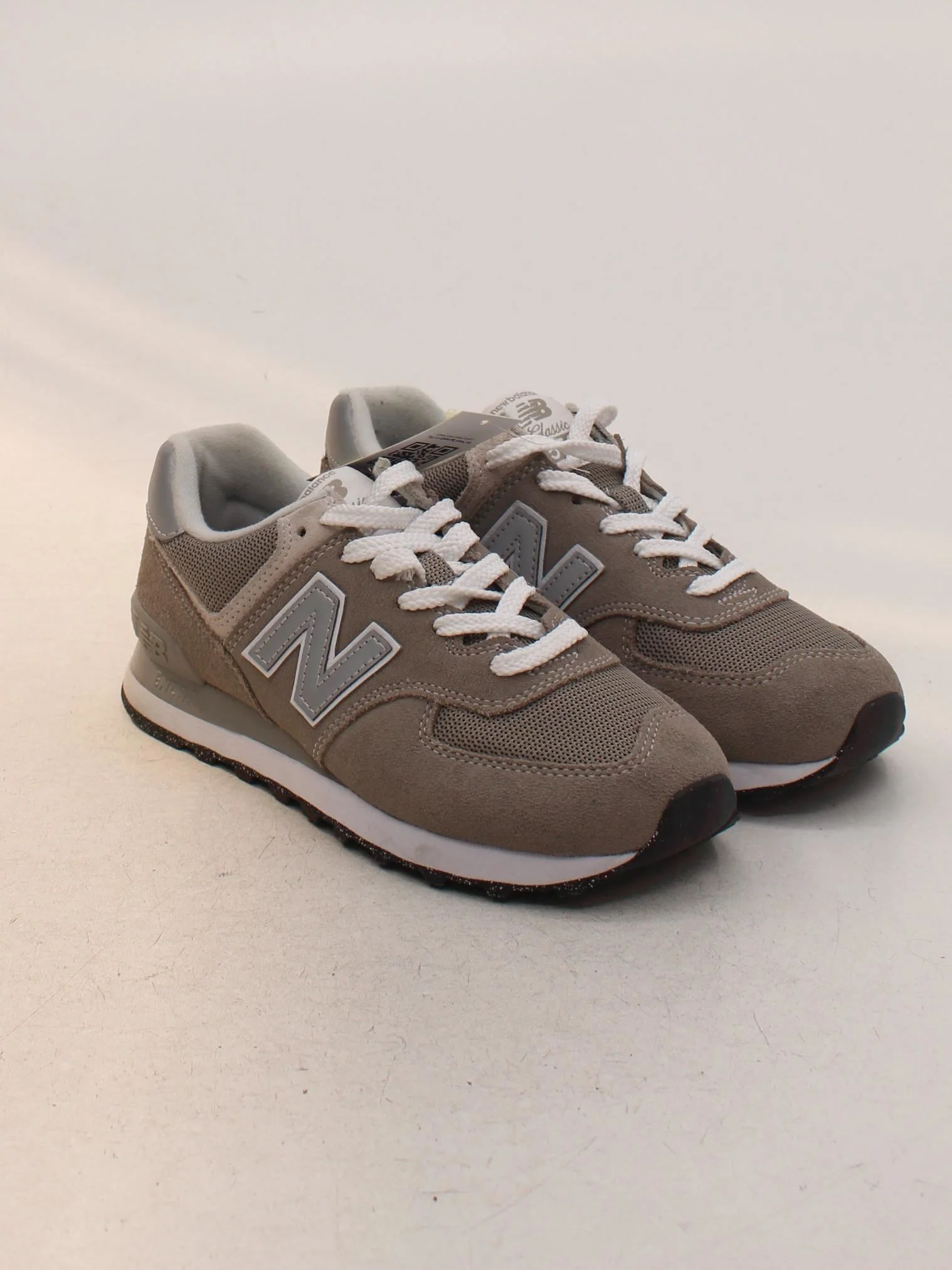 New Balance 574 Women's Trainers EU39.5 in Grey - Image 4