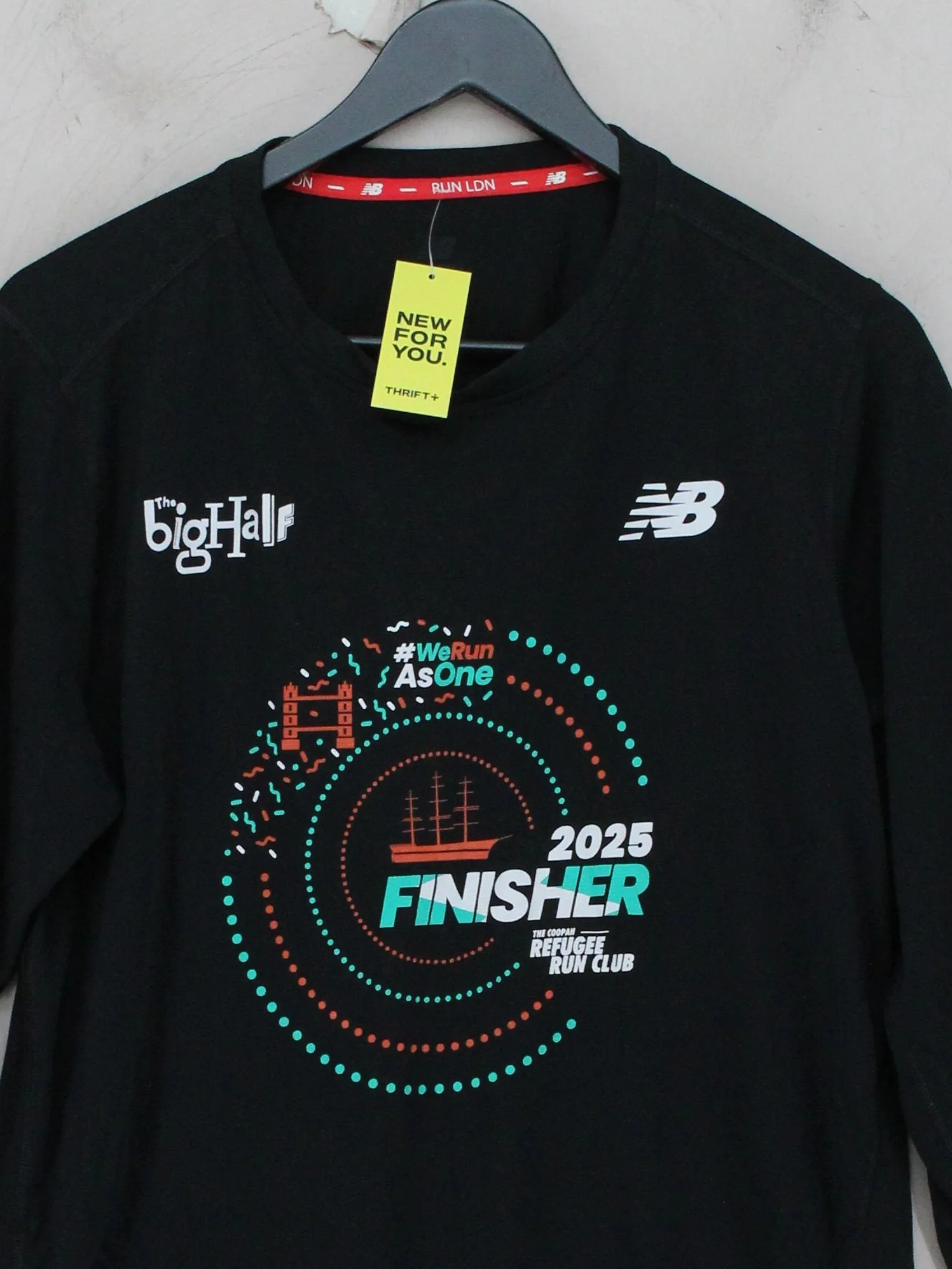 New Balance Men's T-Shirt M Black Graphic 100% Polyester Round Neck Basic - Image 3