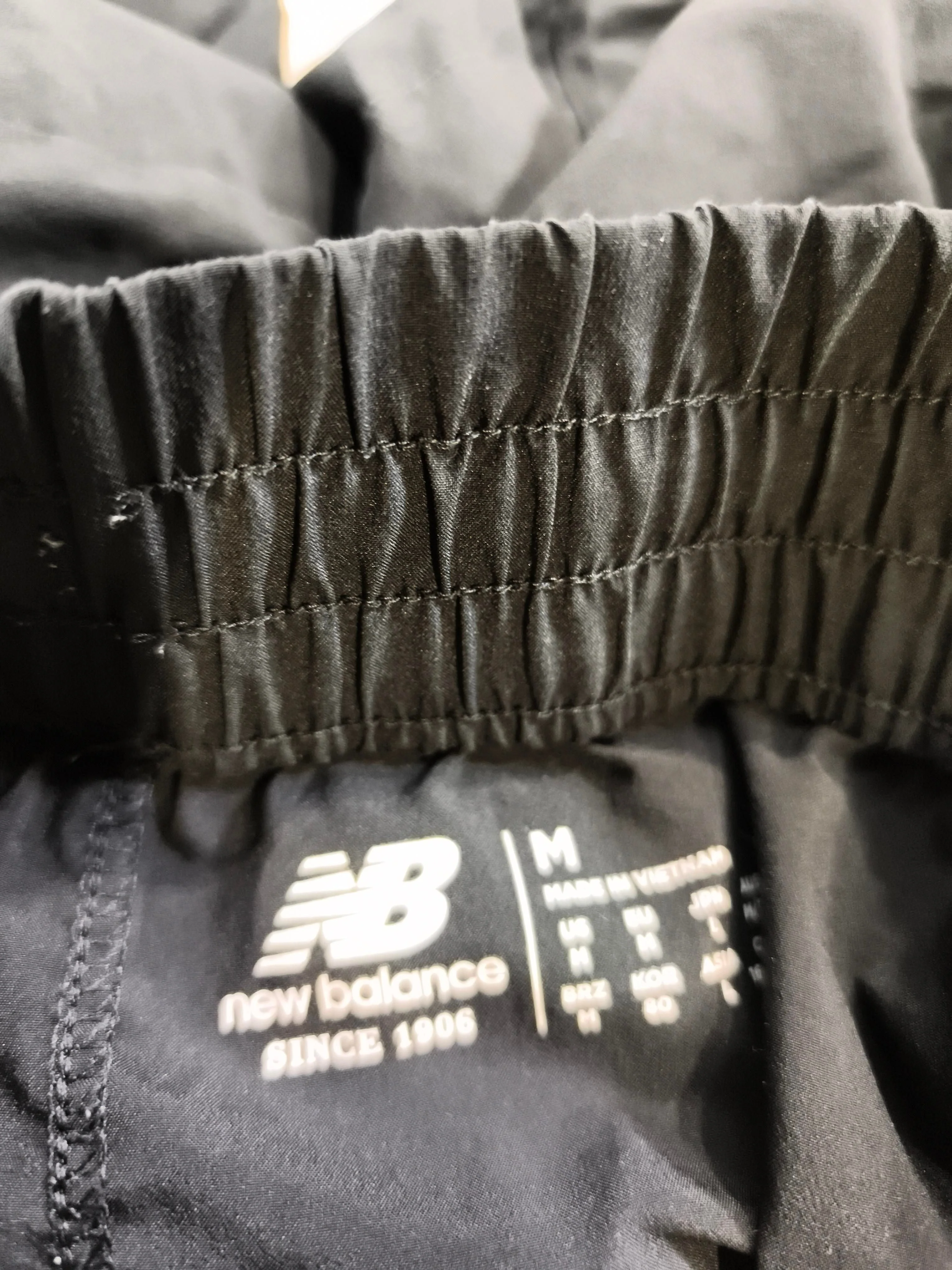 New Balance Women's Sports Bottoms M Black 100% Polyester Sweatpants - Image 5