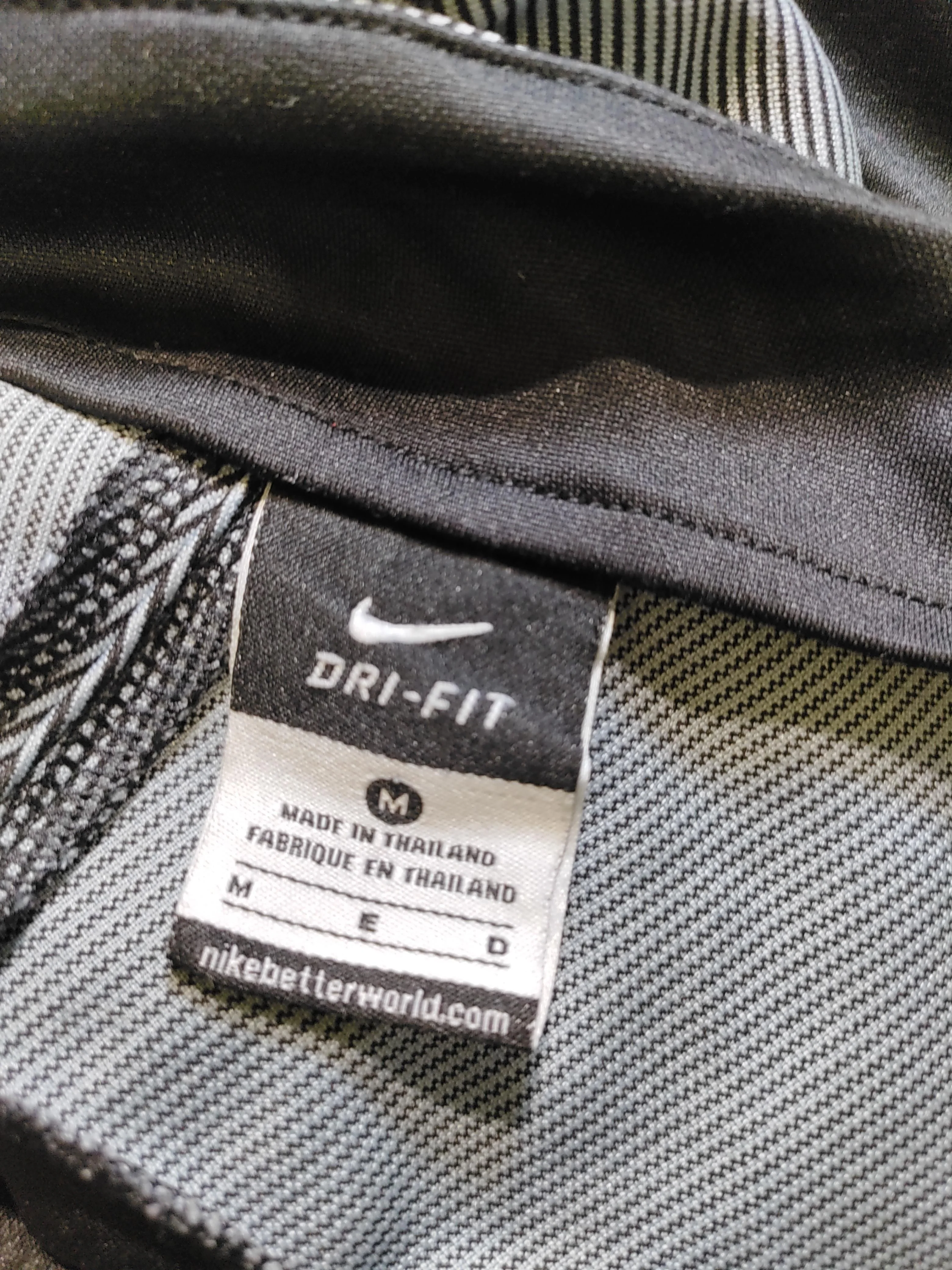 Nike Men's Hoodie M Black 100% Polyester Pullover - Image 5