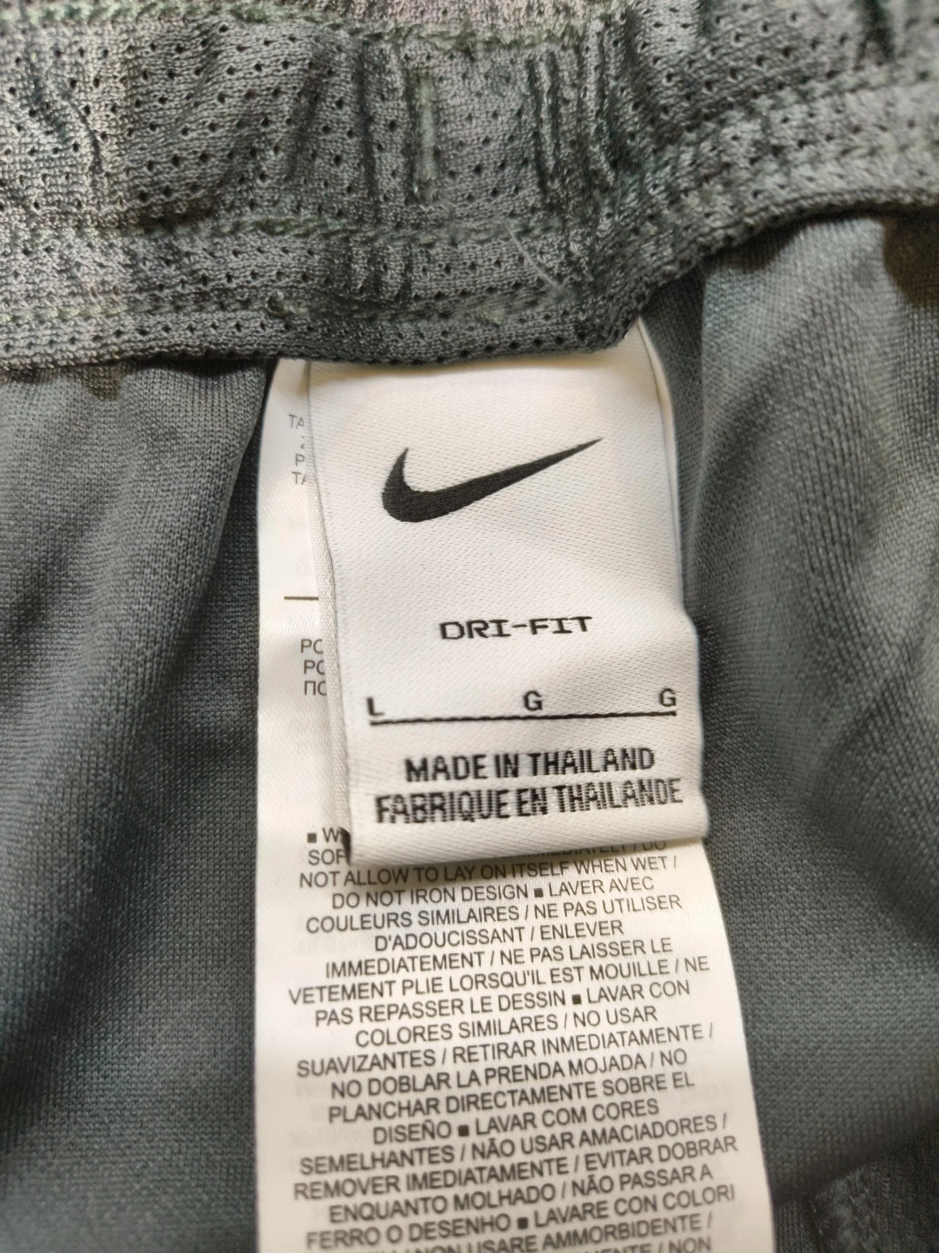 Nike Men's Shorts L Green 100% Polyester Sweat - Image 5